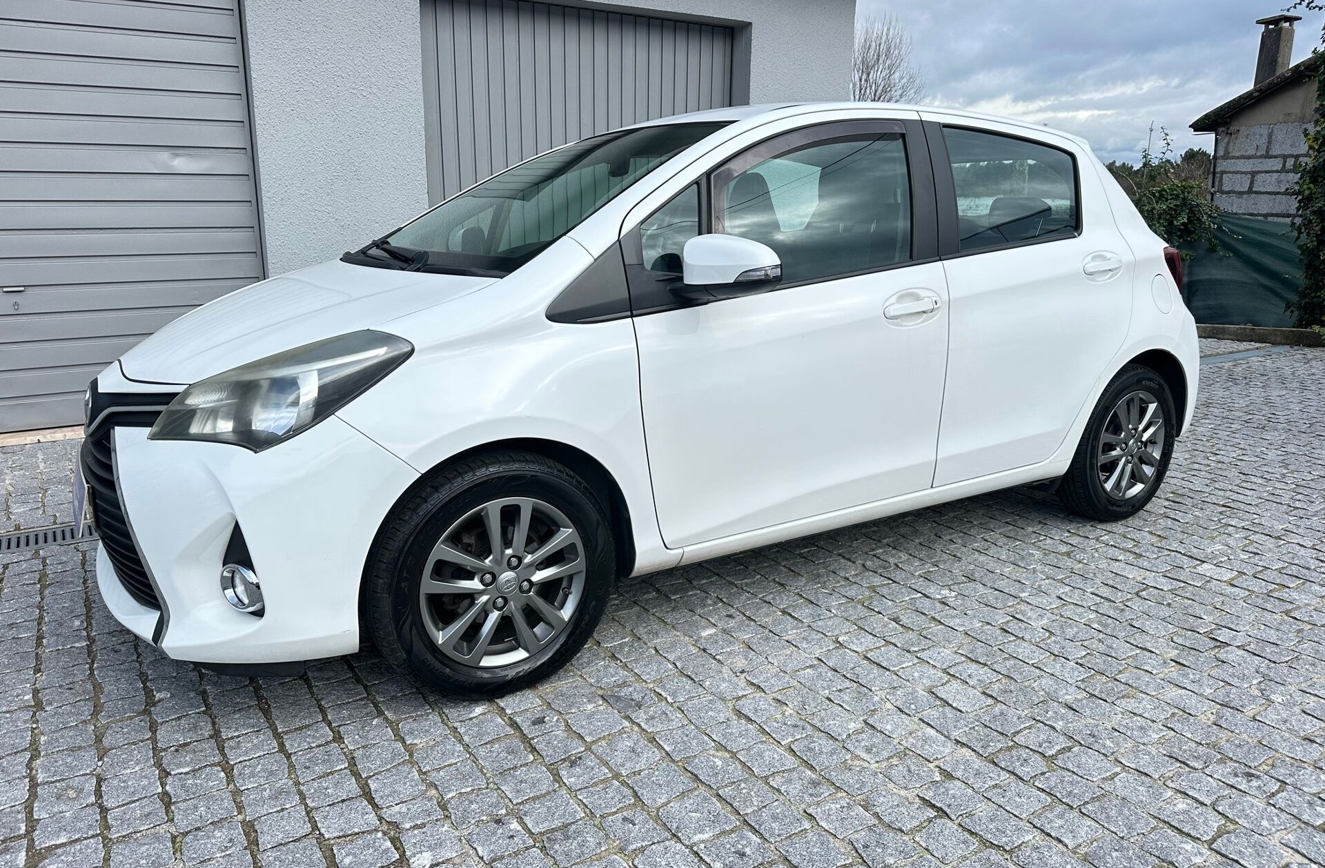 TOYOTA Yaris 1.0 VVT-i Active+AC