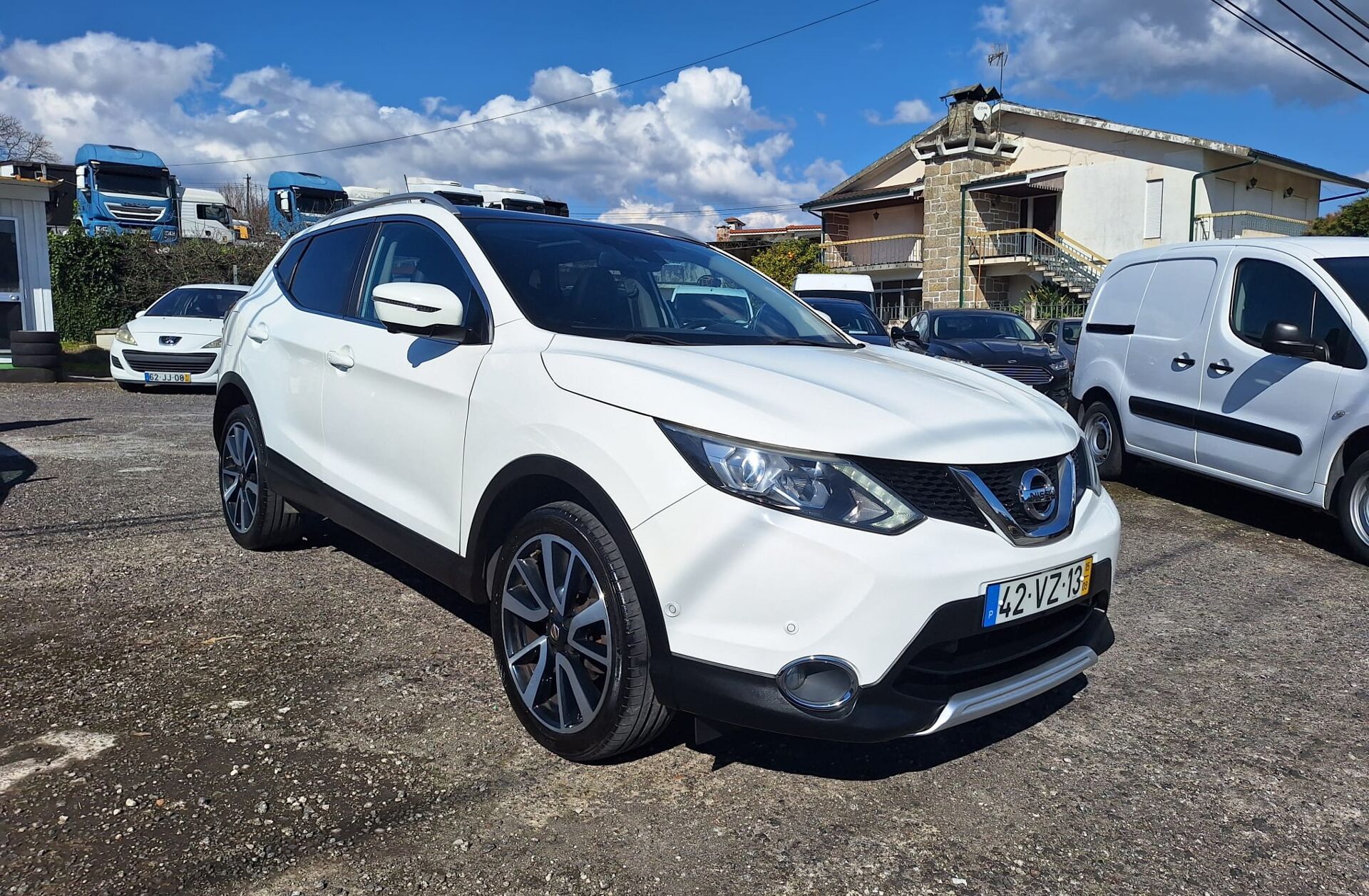 NISSAN Qashqai 1.5 dCi Tekna Premium 17 Pack S Pele Preta