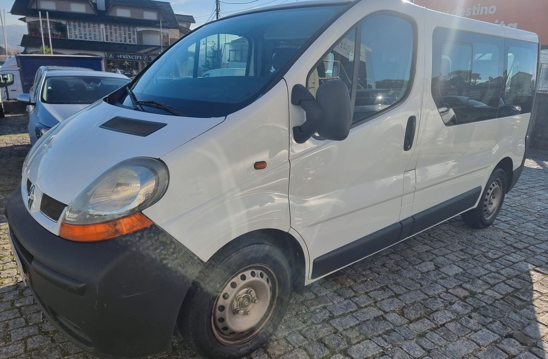 RENAULT Trafic 1.9 dCi L2H1 1.2T 80 9L