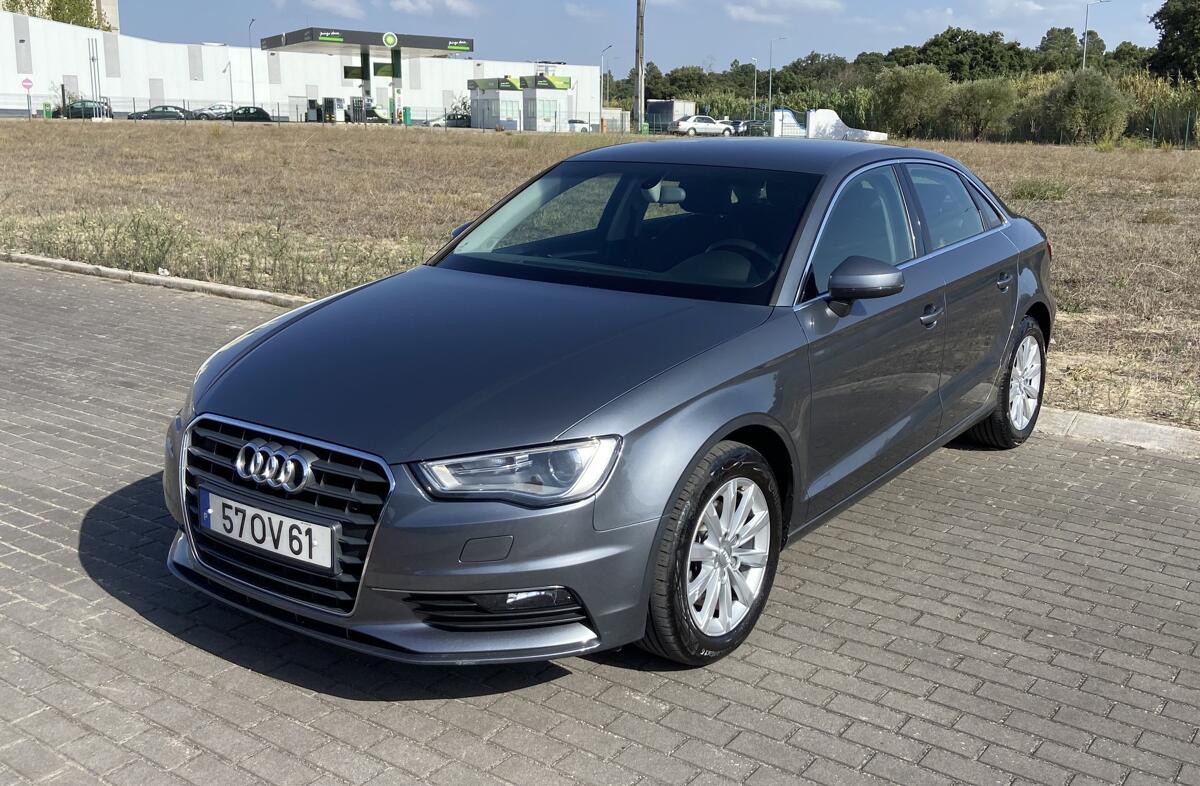 AUDI A3 1.6 TDi Attraction