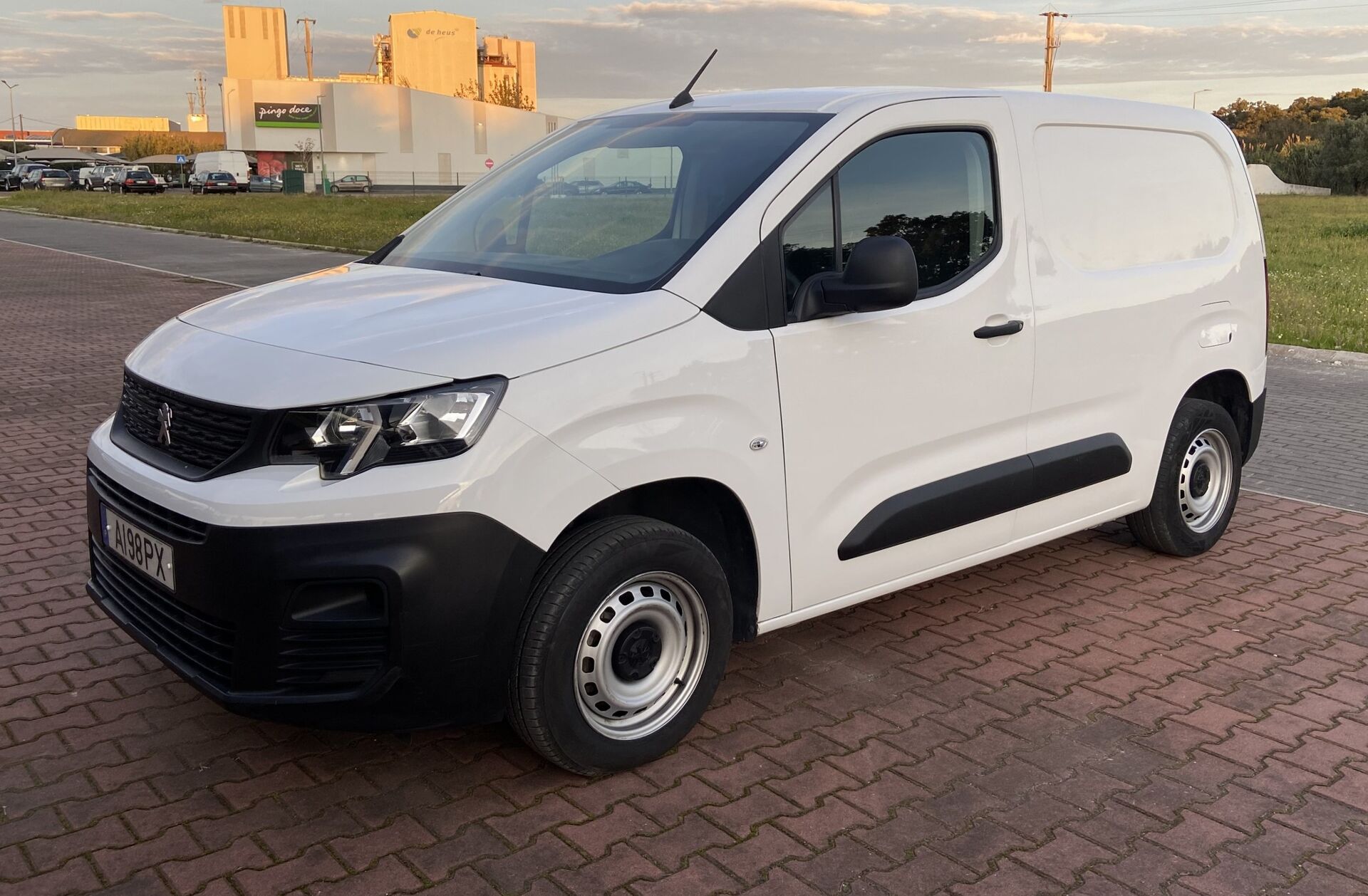 PEUGEOT Partner 1.5 BlueHDi Pro Standard