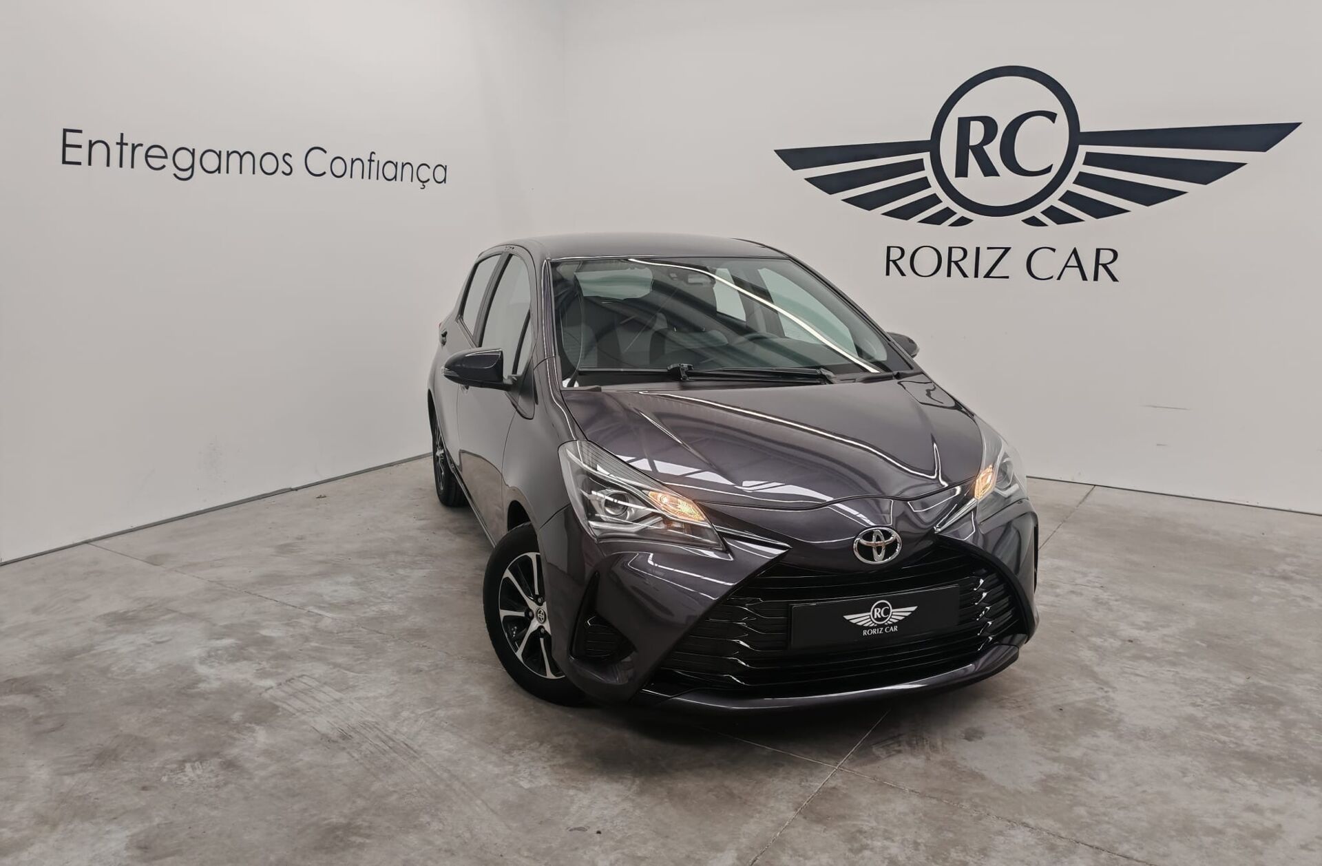 TOYOTA Yaris 1.0 VVT-i Active