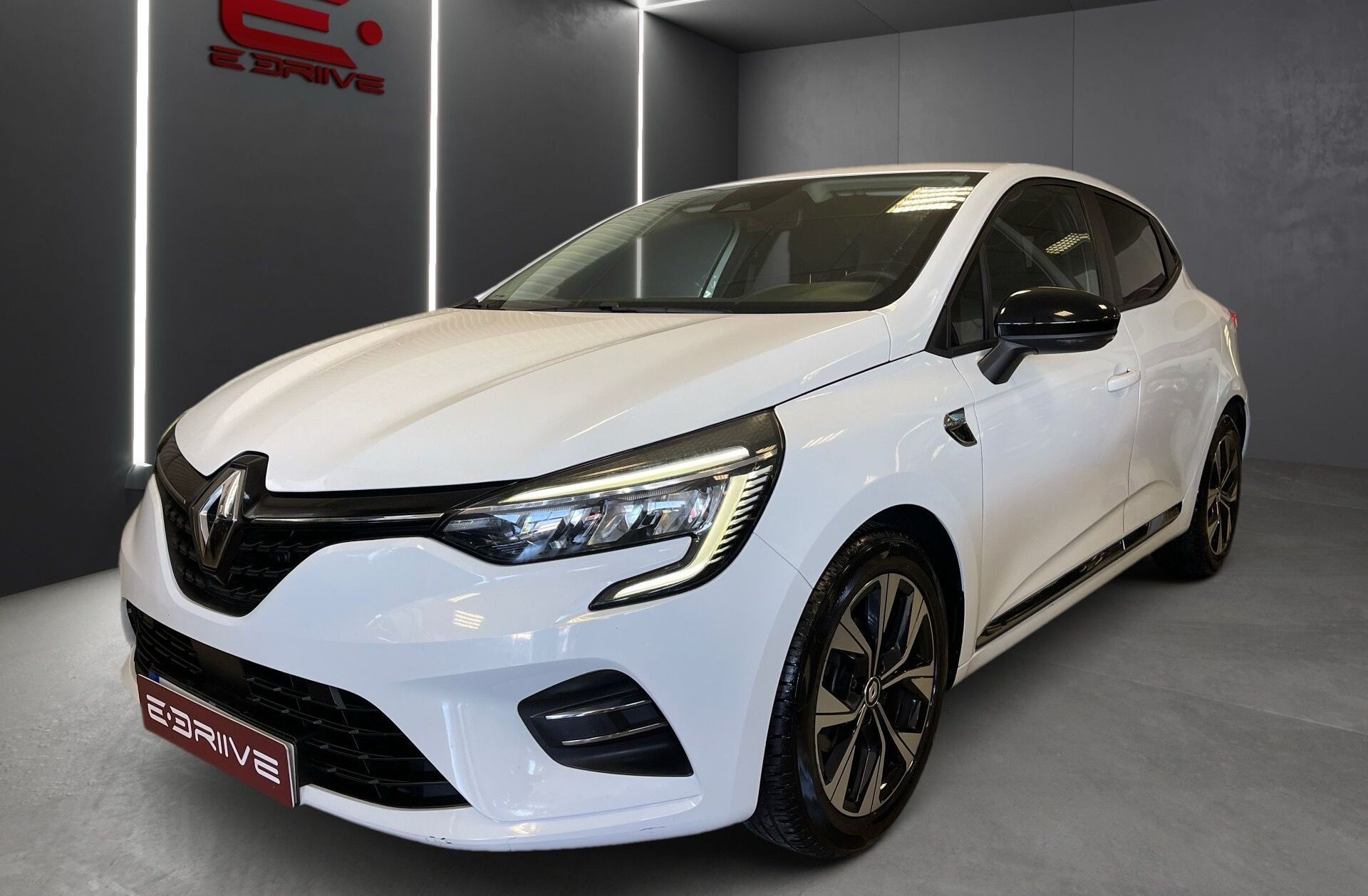 RENAULT Clio 1.0 TCe Limited Bi-Fuel