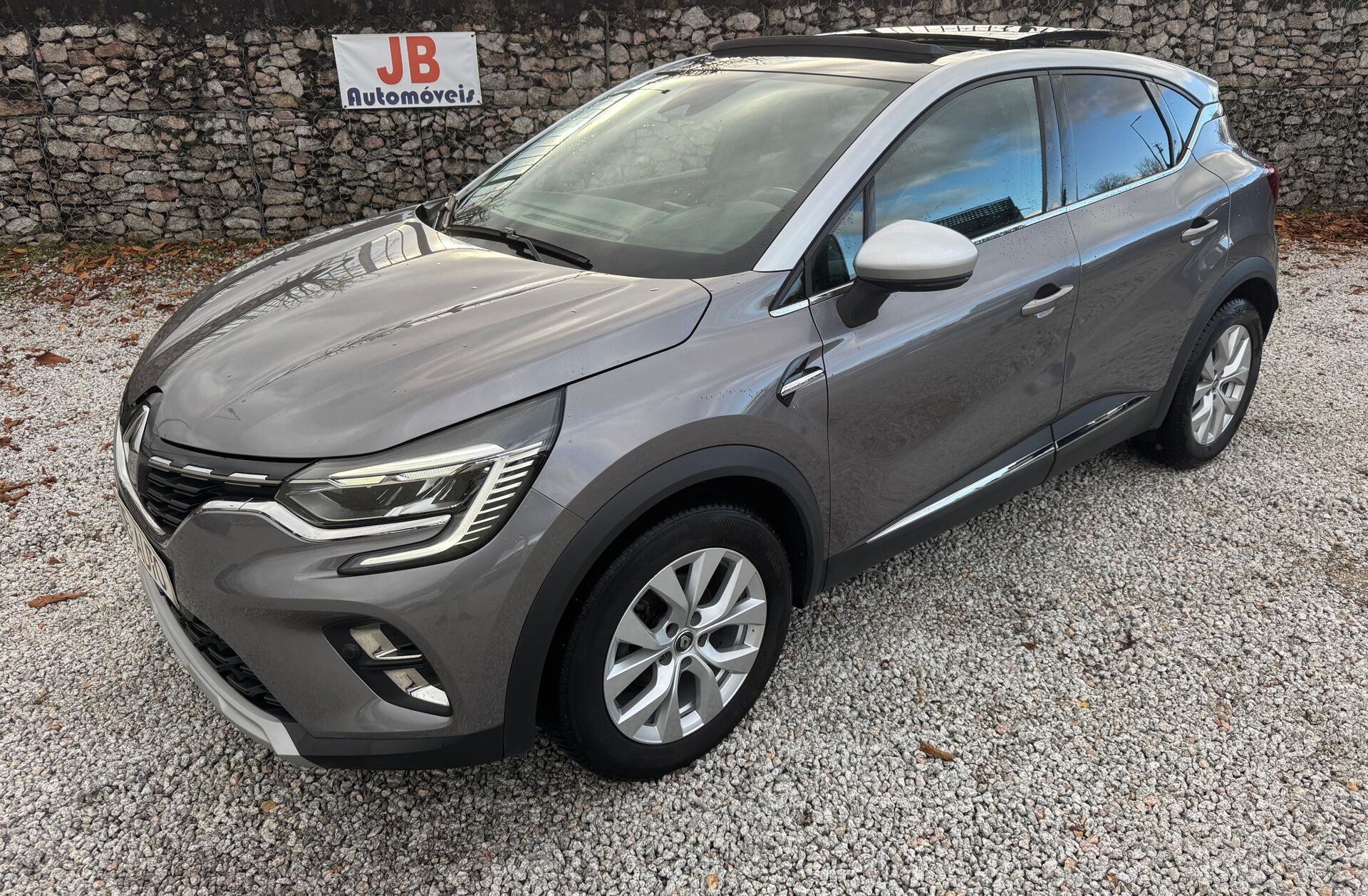 RENAULT Captur 0.9 TCe Exclusive
