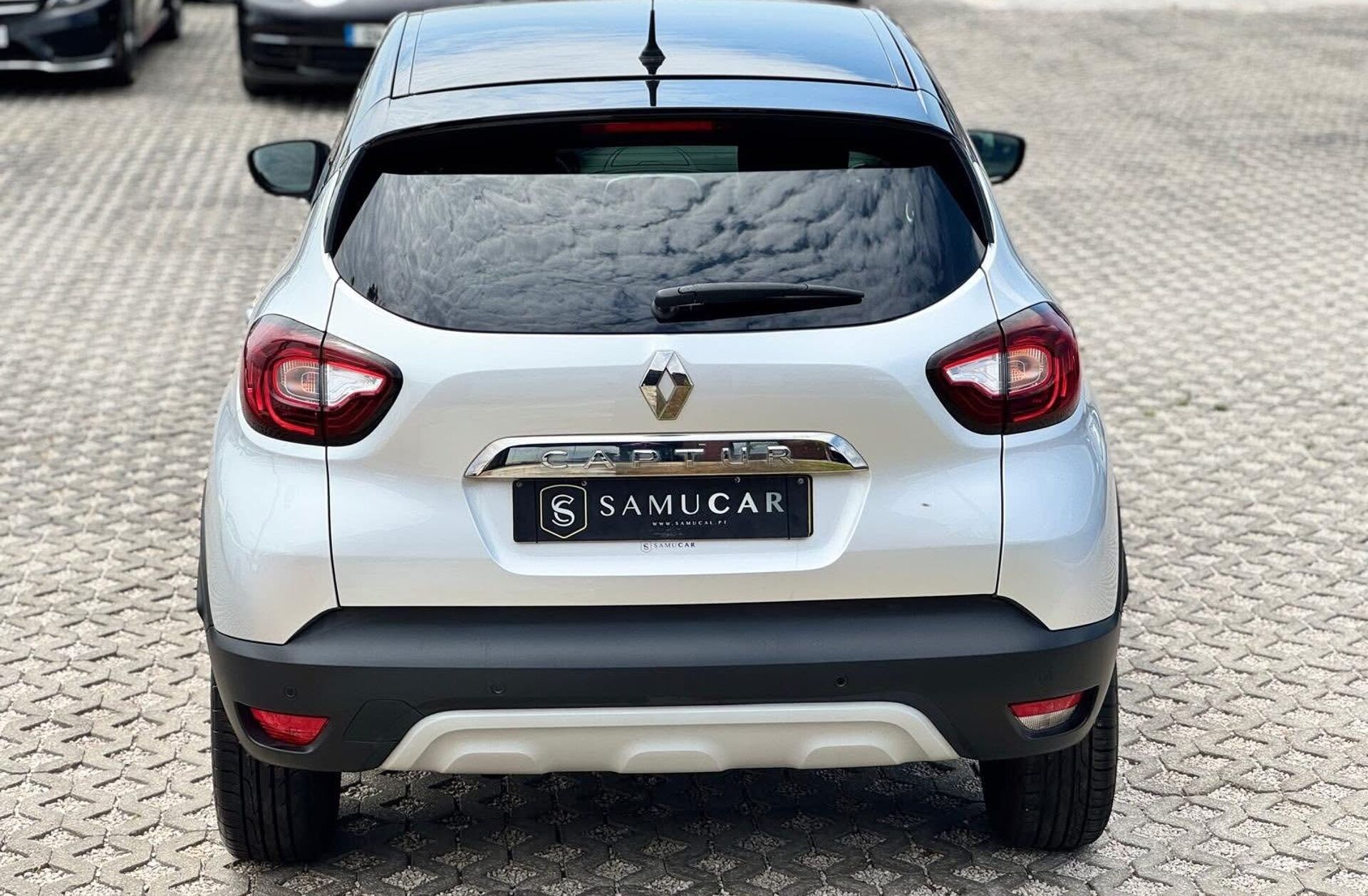 RENAULT Captur 0.9 TCe Exclusive