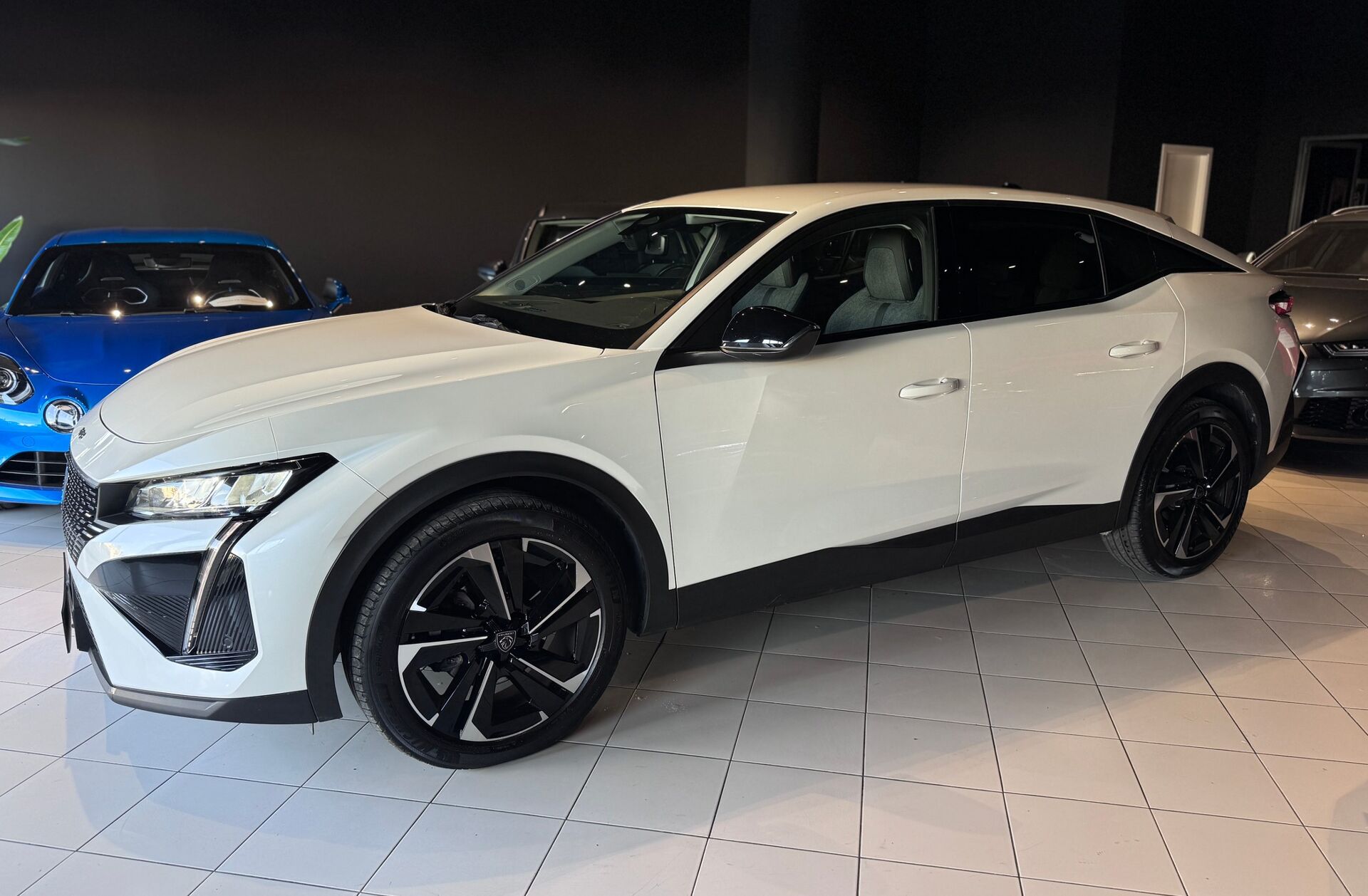 PEUGEOT 408 1.2 PureTech Allure EAT8