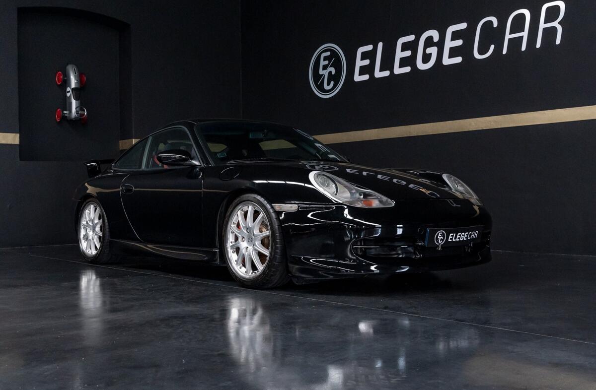 PORSCHE 911 Carrera Coupé GT3