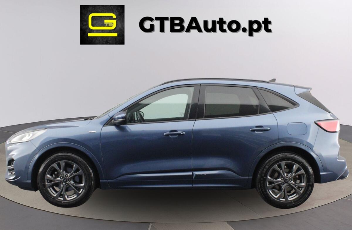 FORD Kuga 1.5 TDCi EcoBlue Titanium Aut.
