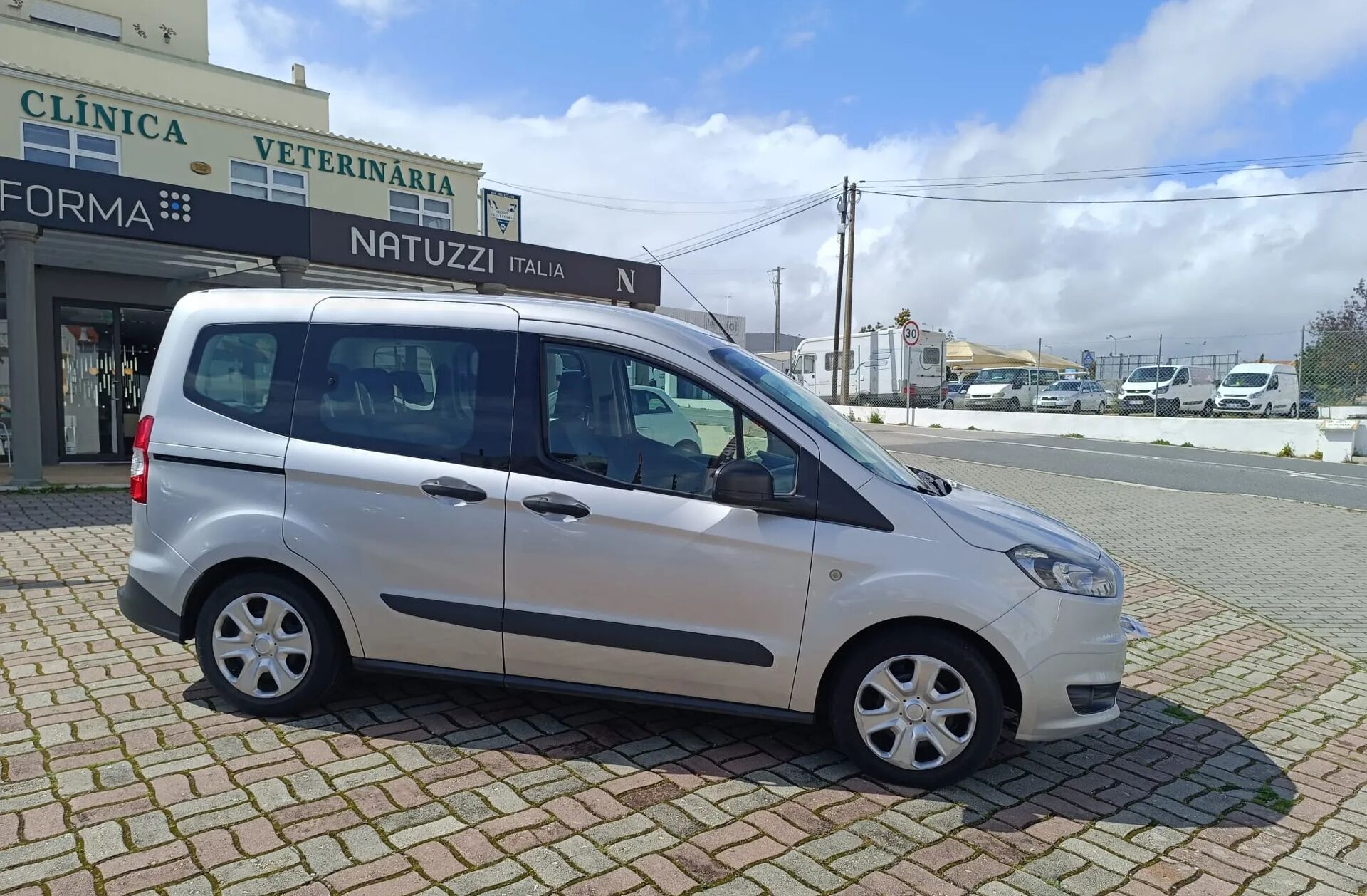 FORD Courier 1.0 EcoBoost Ambiente