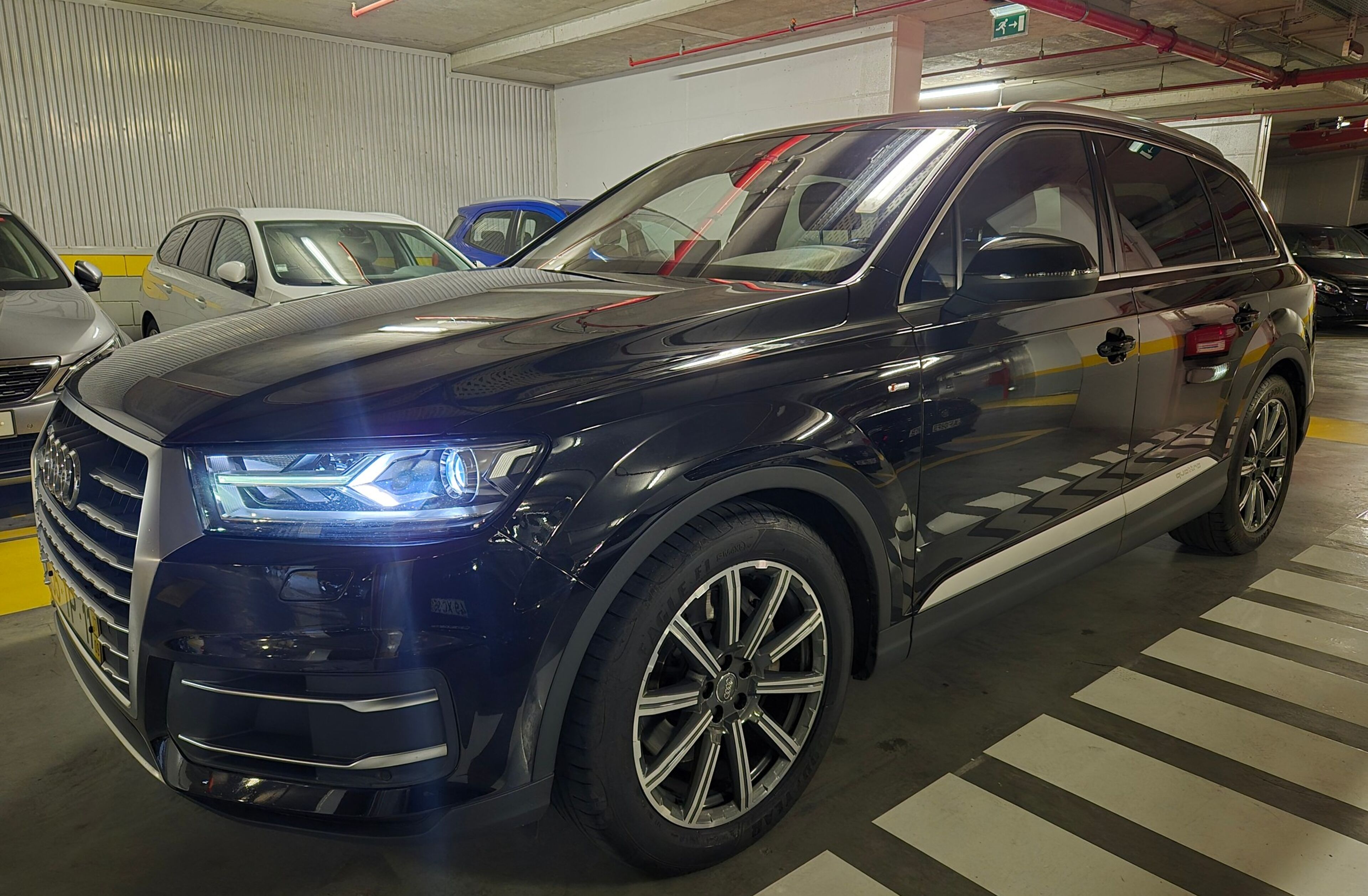 AUDI Q7 3.0 TDi quattro S-line Tiptronic 7L