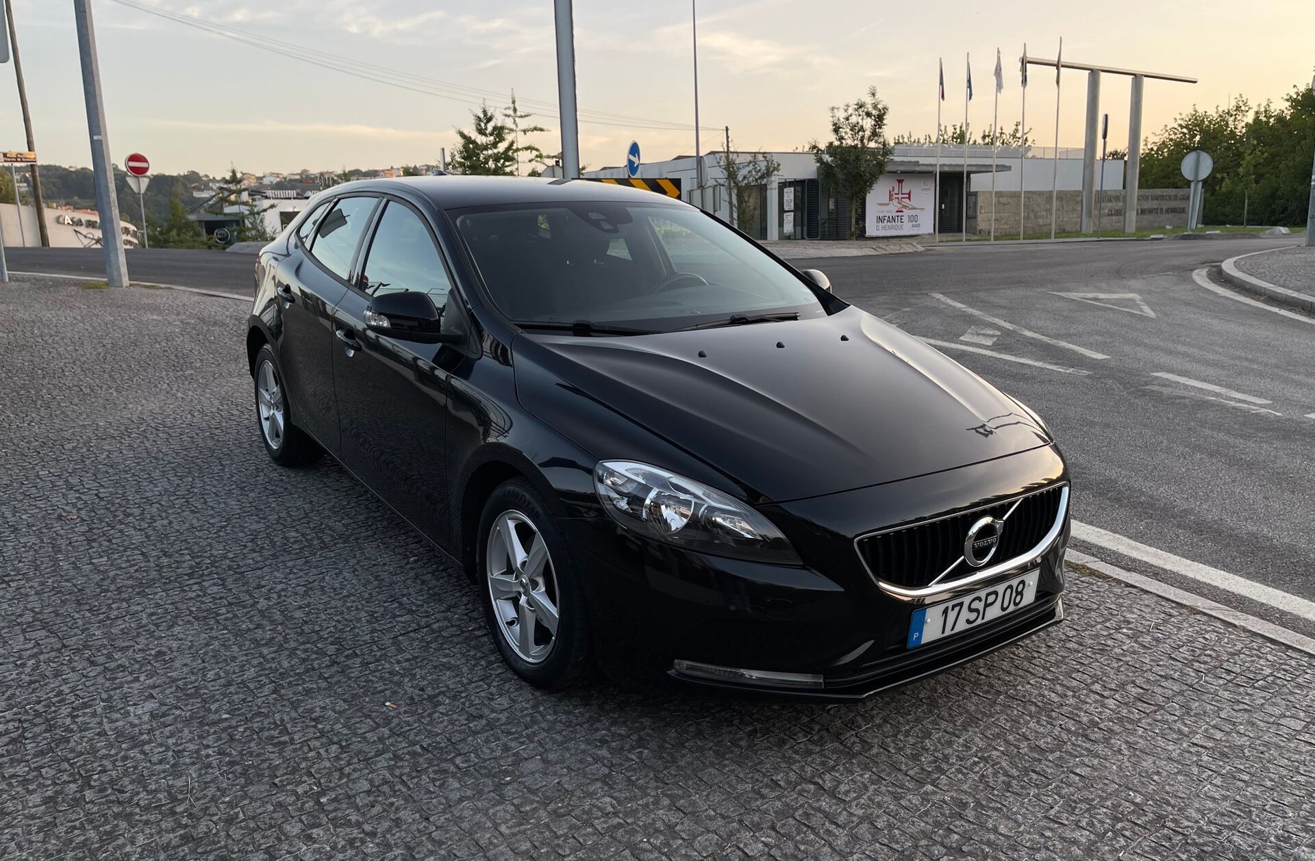 VOLVO V40 2.0 D2 Kinetic