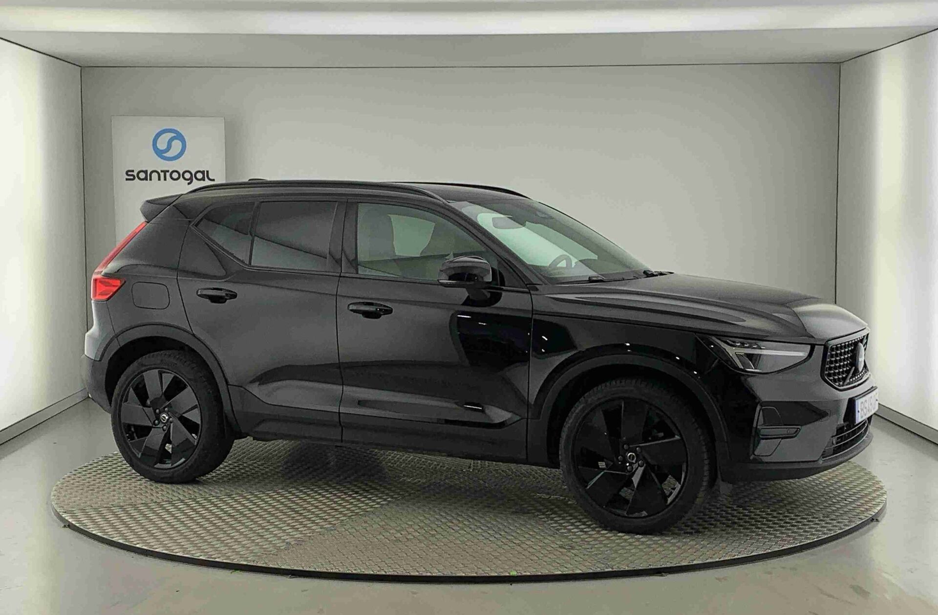 VOLVO XC40 2.0 B3 Black Edition