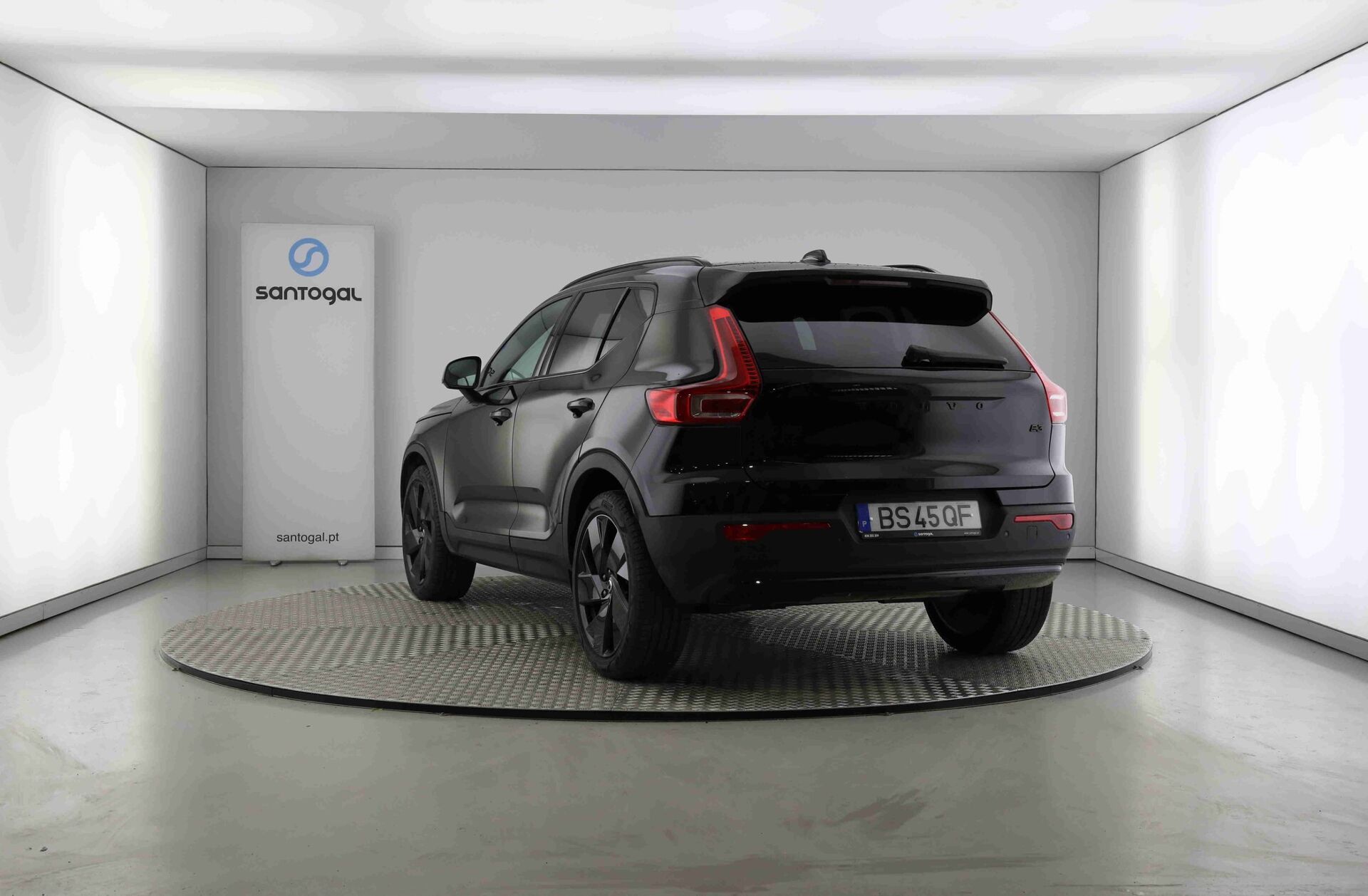 VOLVO XC40 2.0 B3 Black Edition