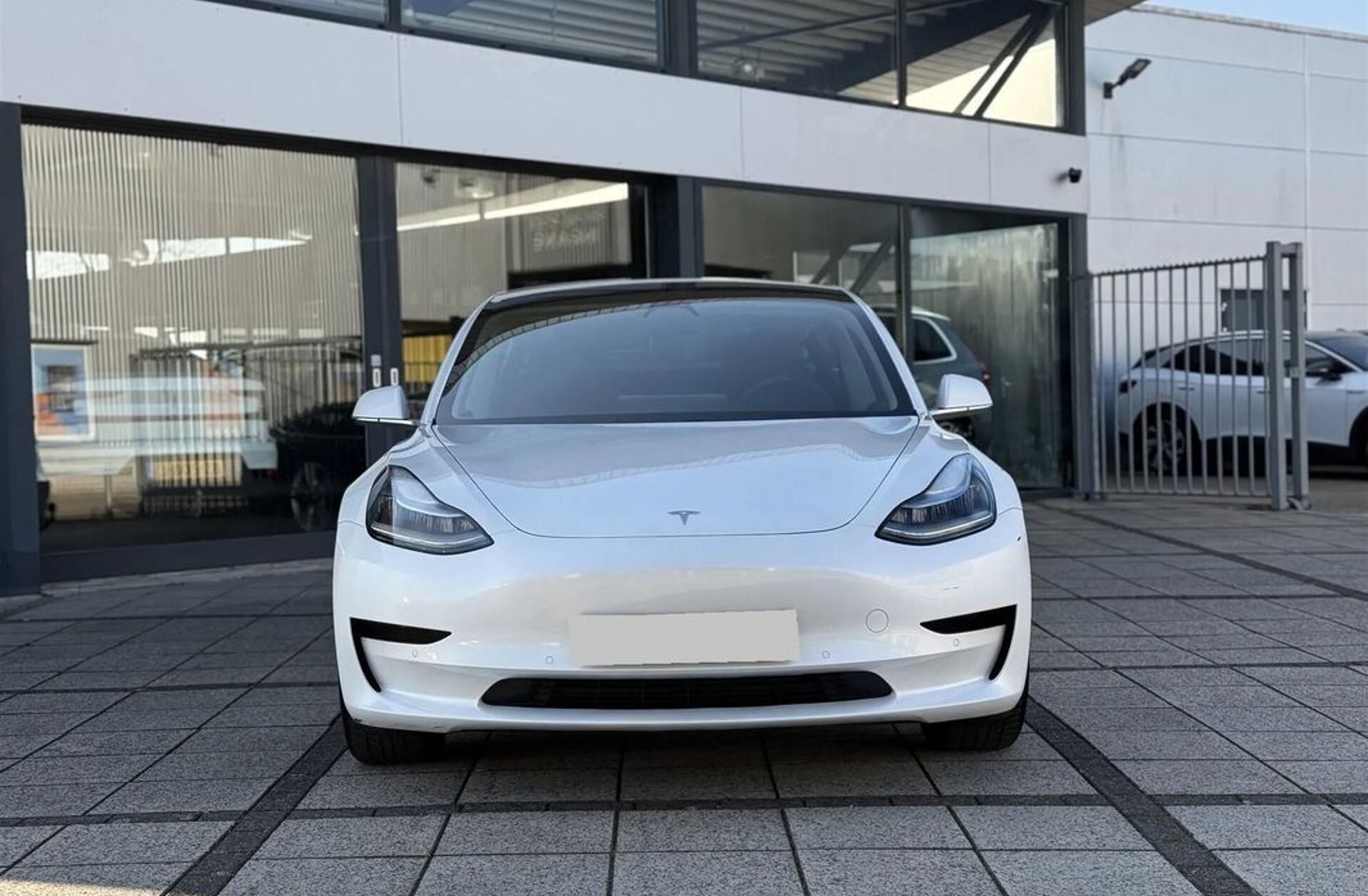 TESLA Model 3 Standard Range Plus RWD