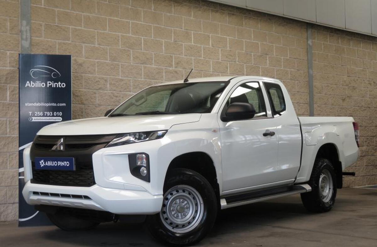 MITSUBISHI L 200 2.3 DI-D Space Cab Campera 4WD