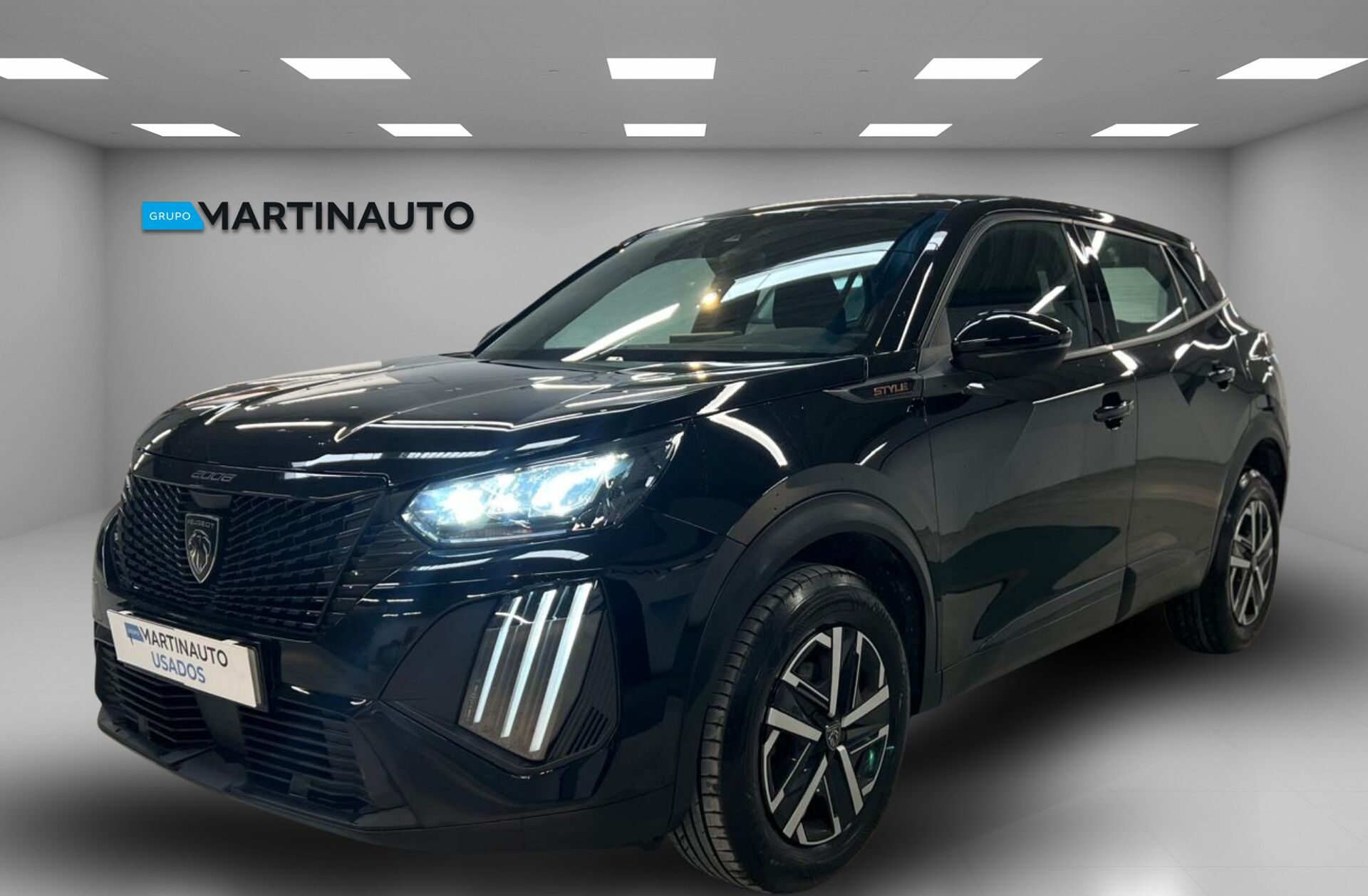 PEUGEOT 2008 1.2 PureTech Style