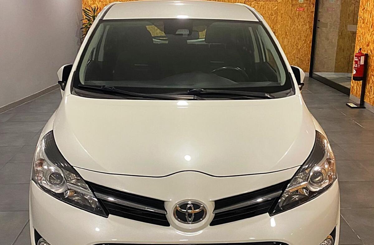 TOYOTA Verso 1.6 D-4D Active