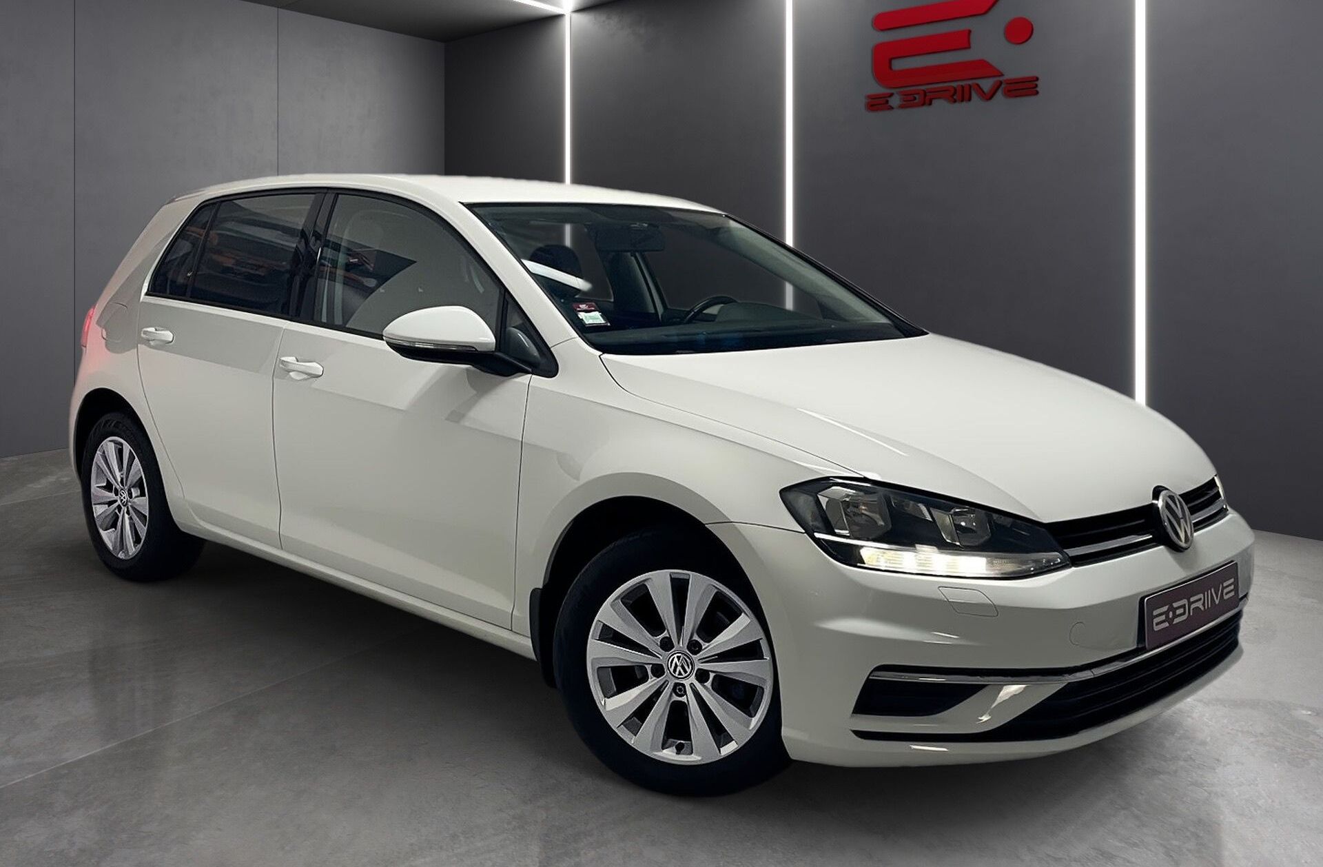 VOLKSWAGEN Golf 1.0 TSI Confortline DSG