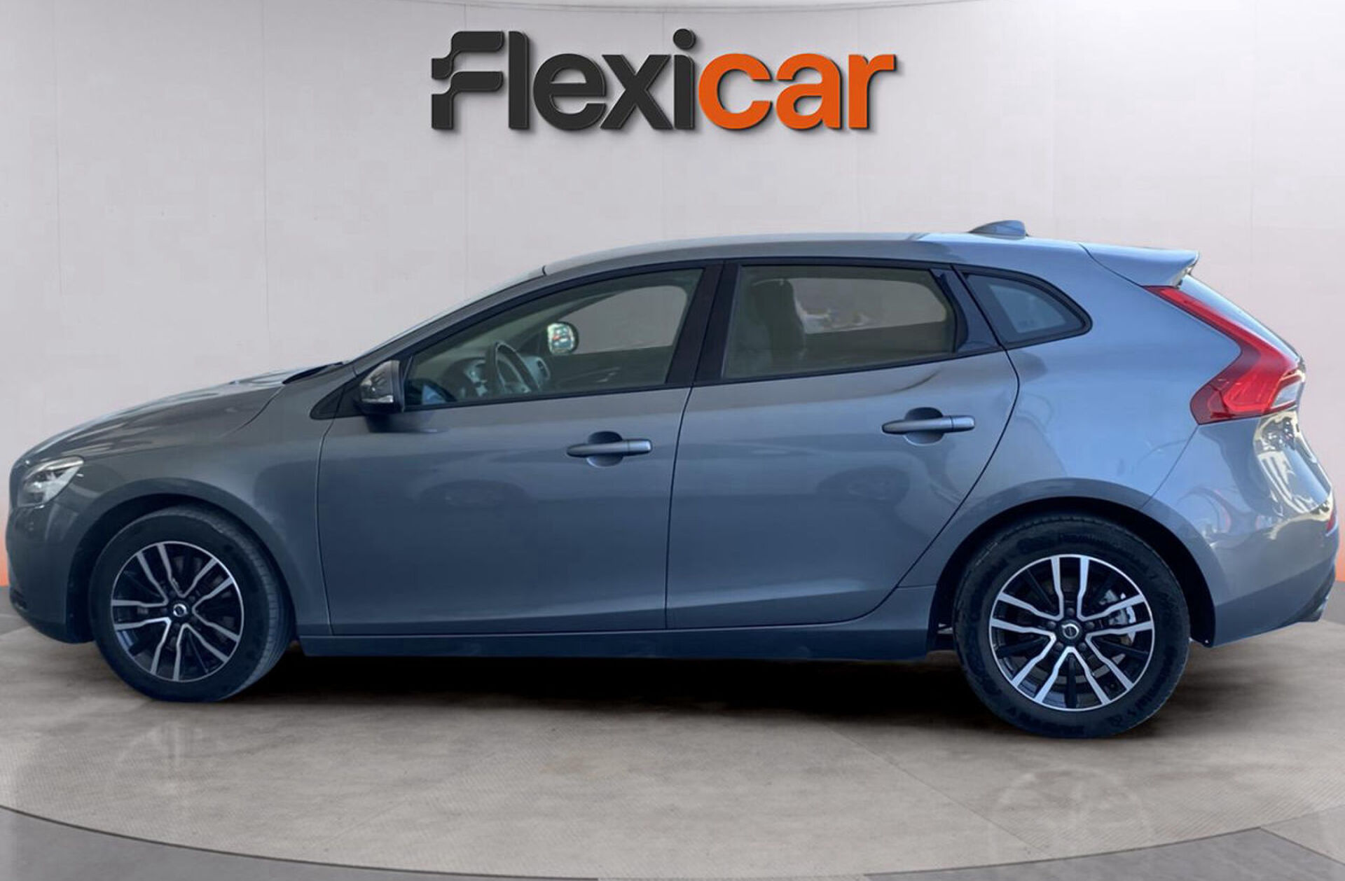 VOLVO V40 2.0 D3 Momentum Geartronic