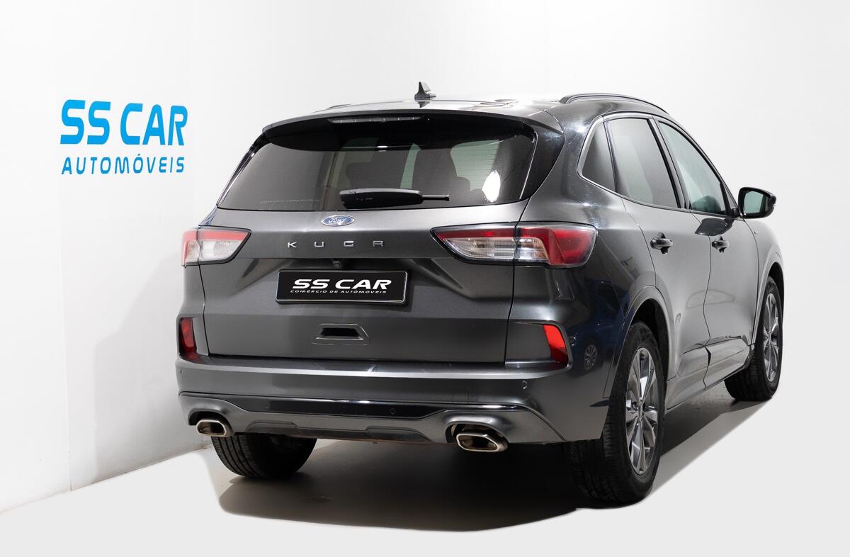 FORD Kuga 2.5 PHEV ST-Line