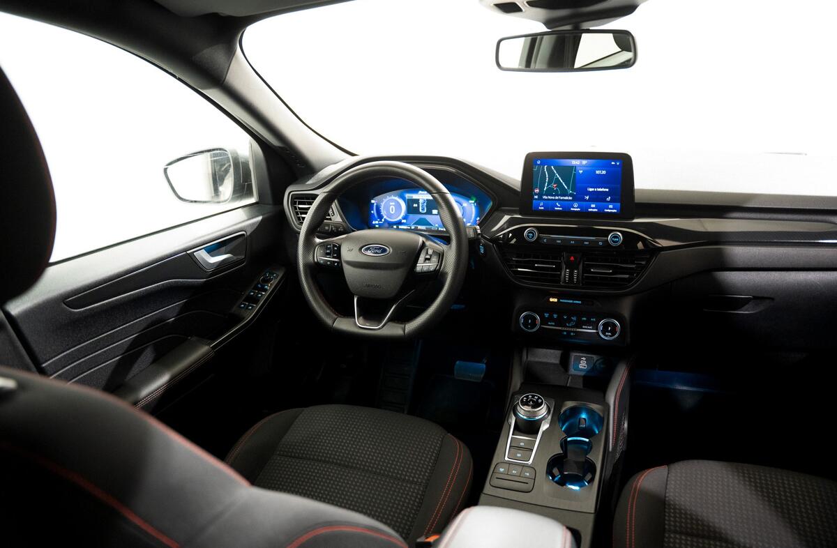 FORD Kuga 2.5 PHEV ST-Line