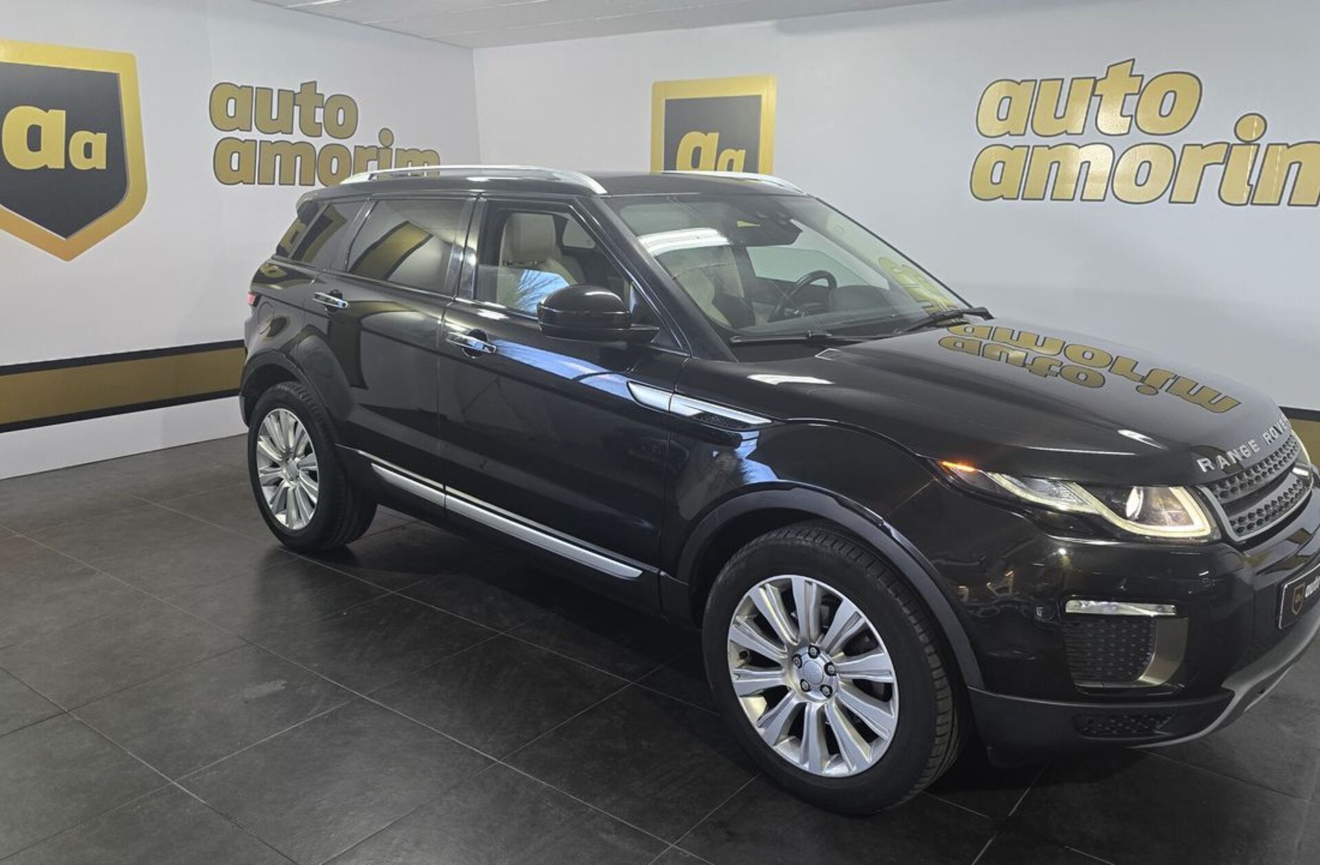 LAND ROVER Range Rover Evoque 2.0 TD4 SE Auto