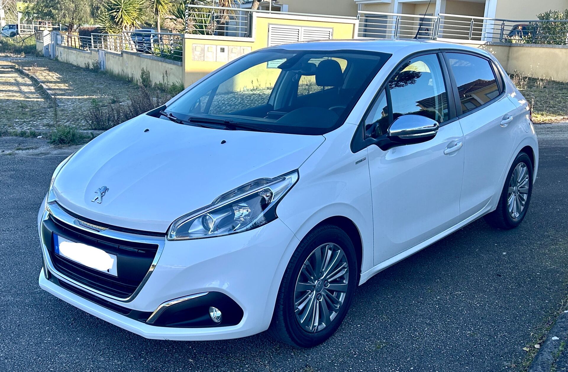 PEUGEOT 208 1.2 PureTech Active