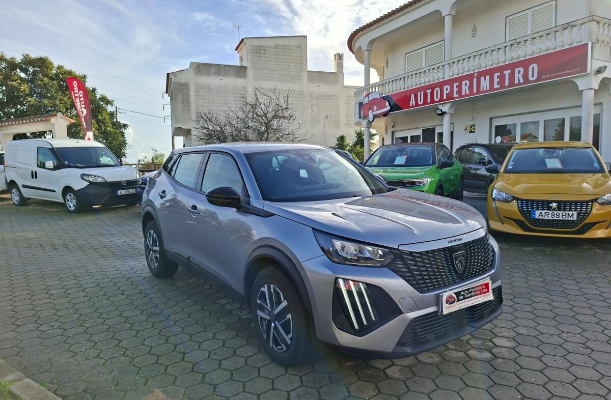 PEUGEOT 2008 1.2 PureTech GT