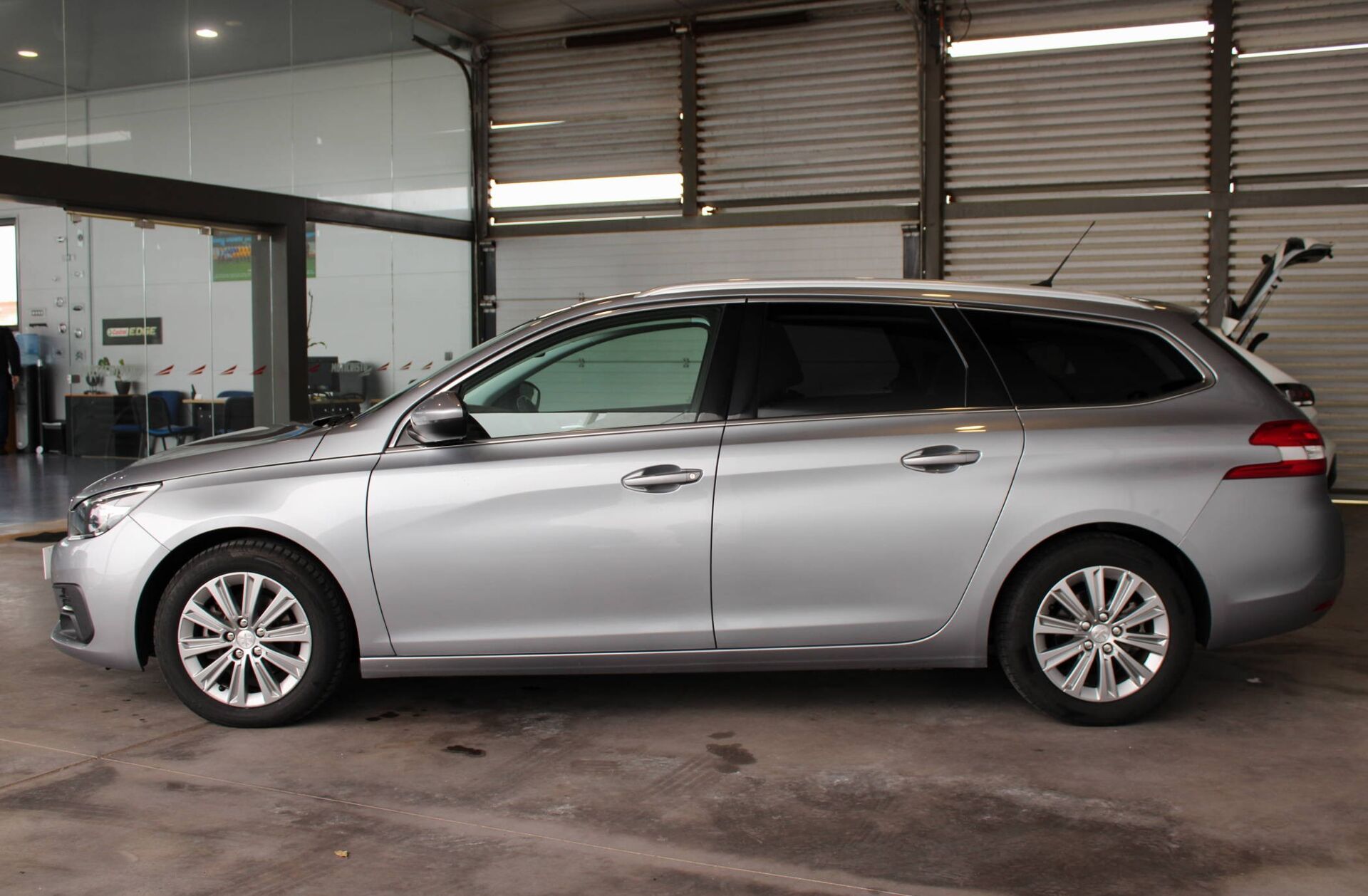 PEUGEOT 308 SW 1.5 BlueHDi Allure