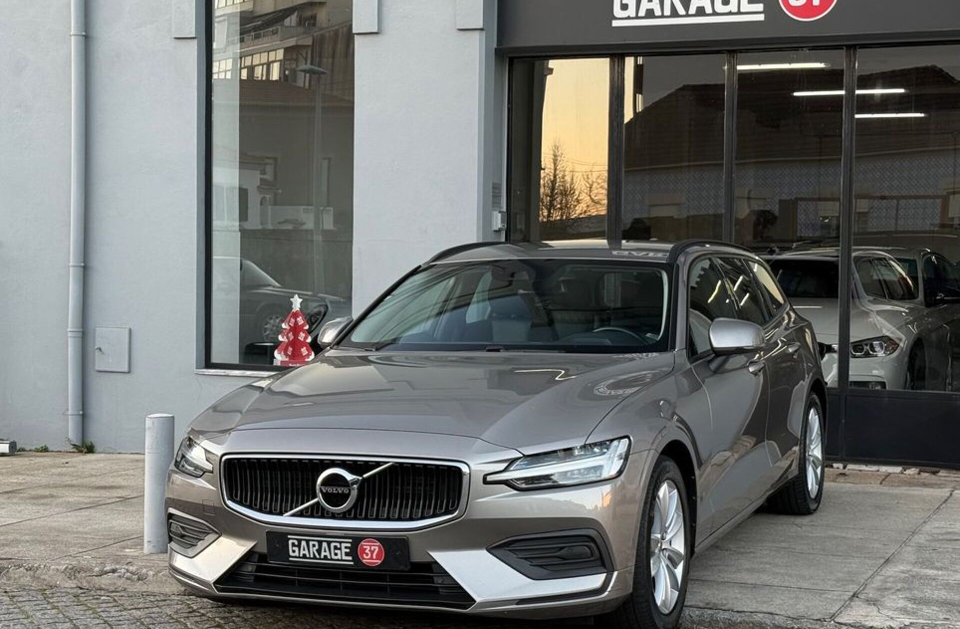 VOLVO V60 2.0 D3 Momentum