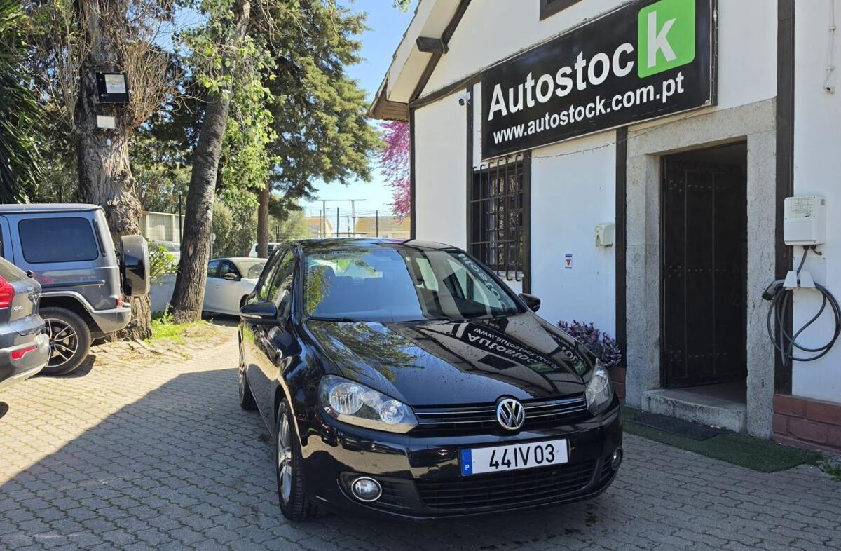 VOLKSWAGEN Golf 1.6 TDi Confortline