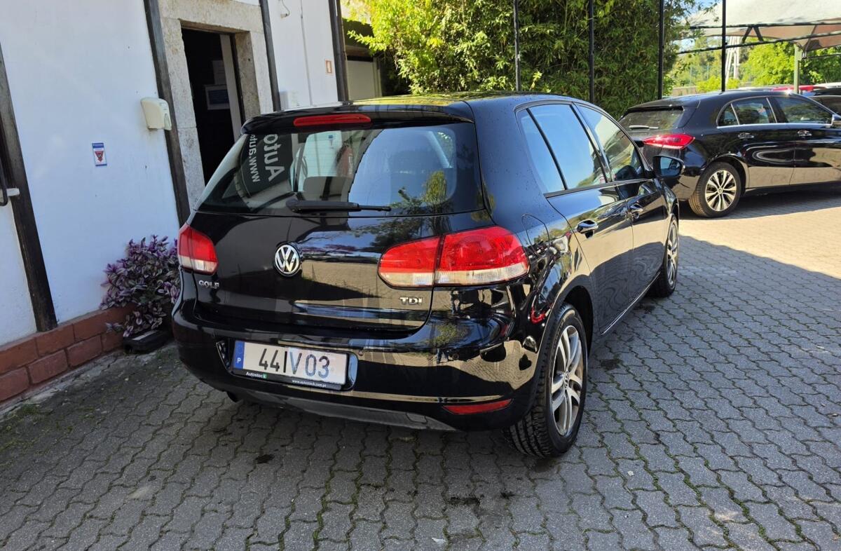 VOLKSWAGEN Golf 1.6 TDi Confortline