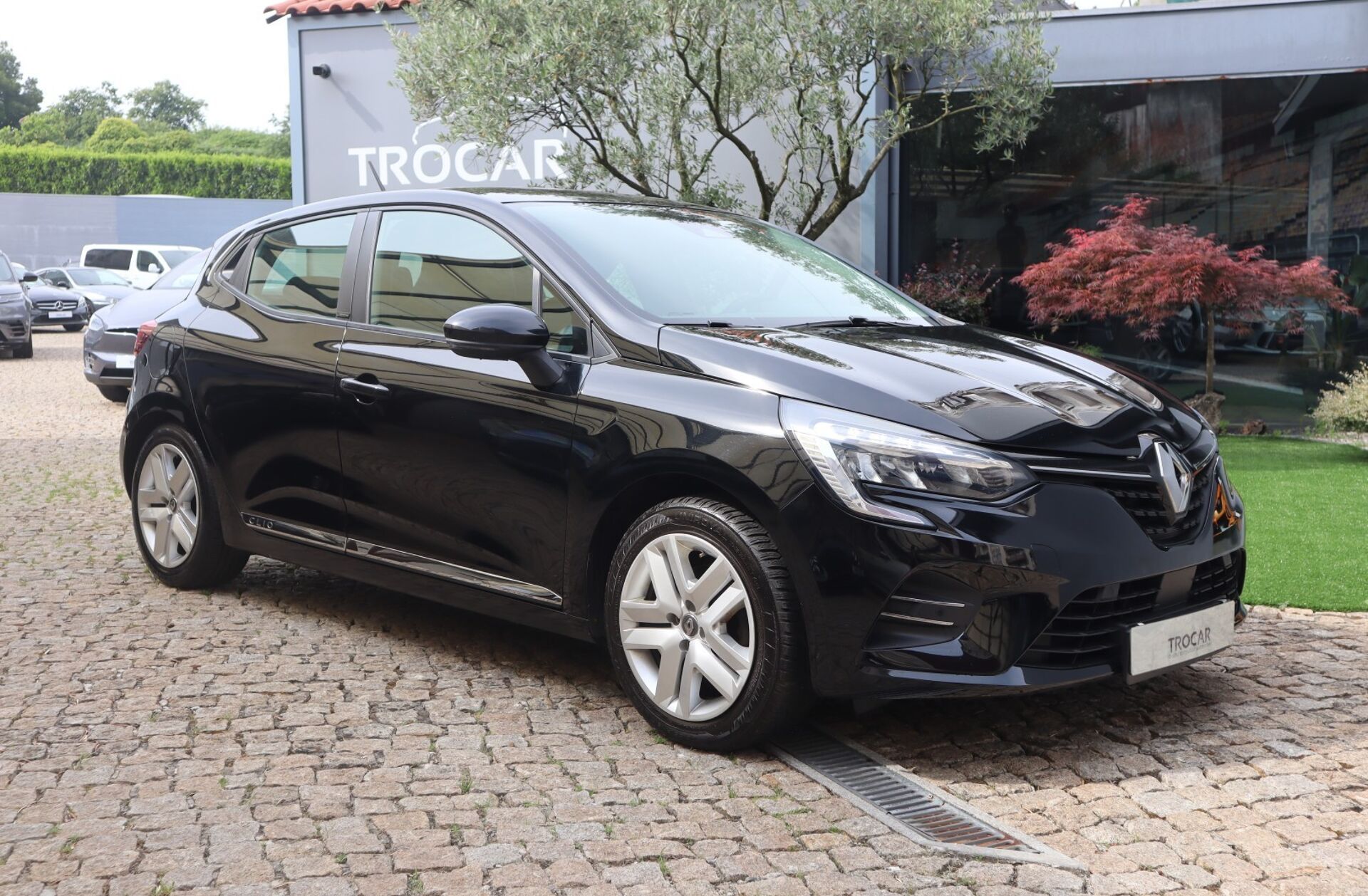 RENAULT Clio 1.6 E-Tech Full Hybrid Engineered
