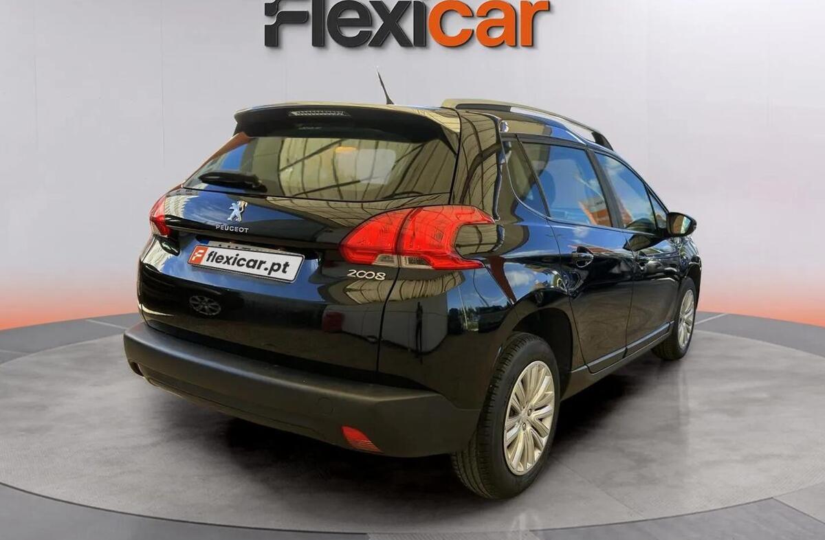 PEUGEOT 2008 1.2 VTi Allure