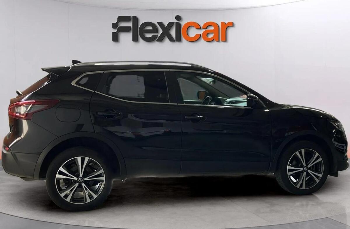 NISSAN Qashqai 1.5 dCi N-Connecta J18