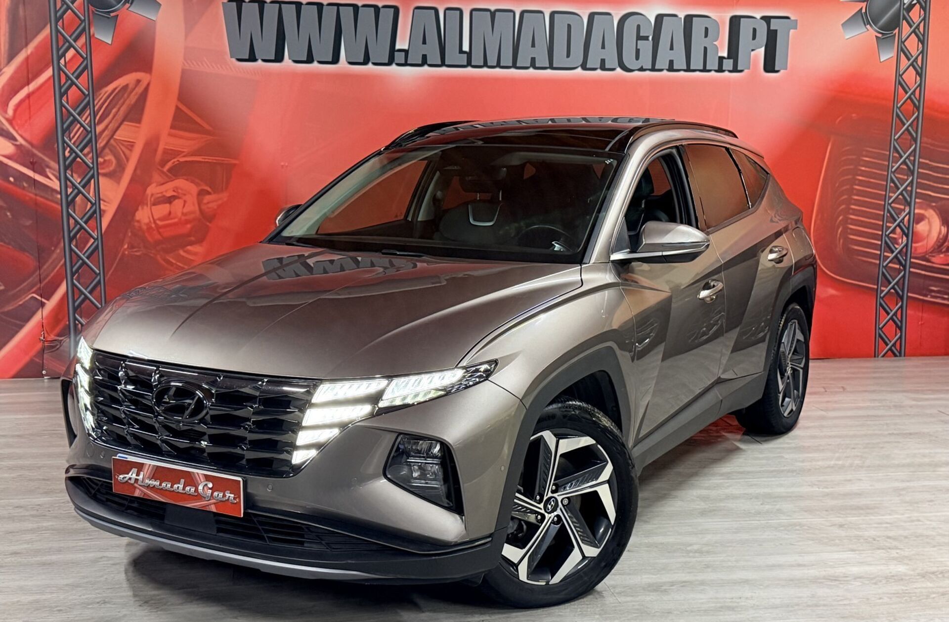 HYUNDAI Tucson 1.6 T-GDI PHEV Vanguard+TA