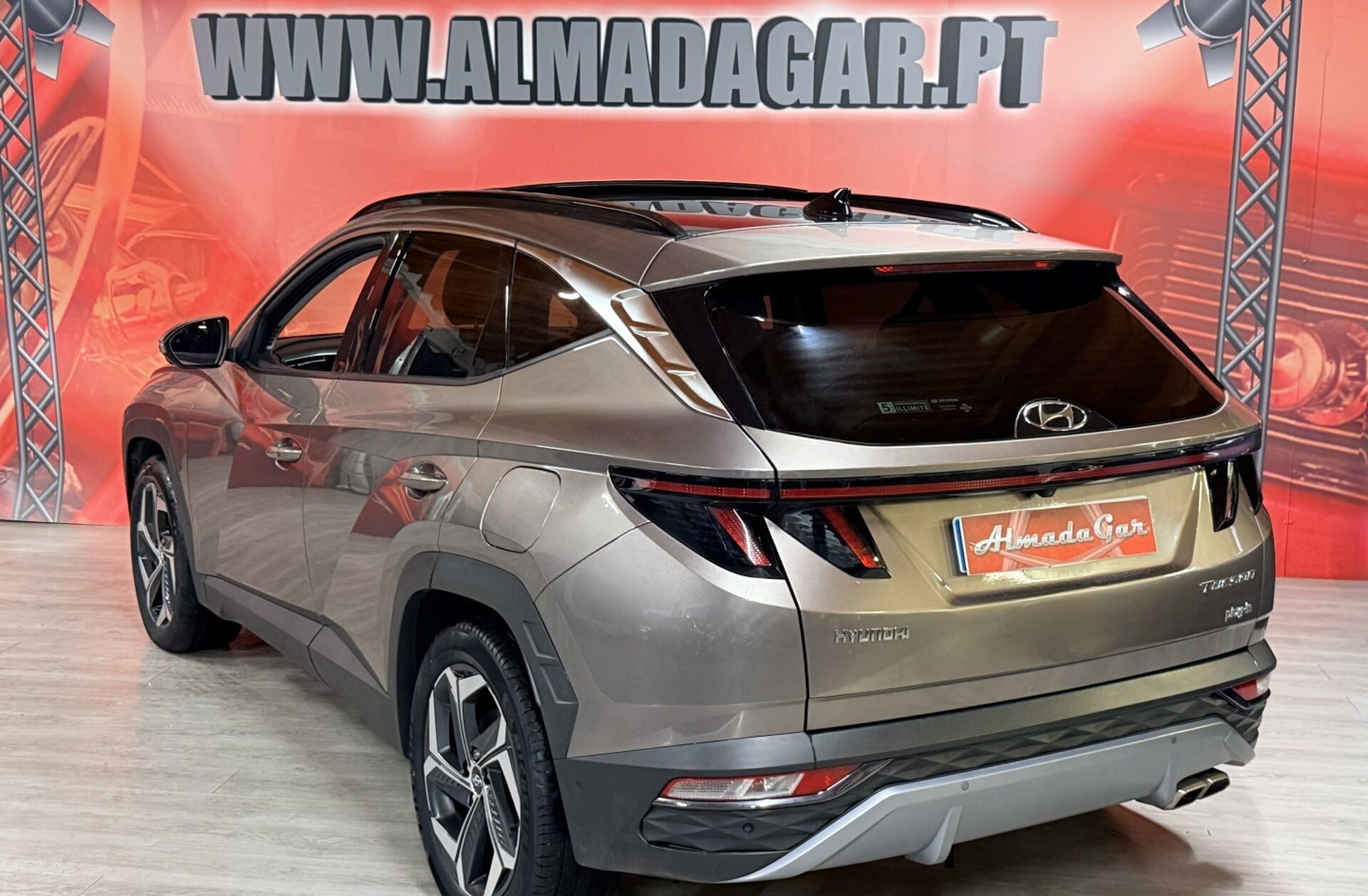 HYUNDAI Tucson 1.6 T-GDI PHEV Vanguard+TA