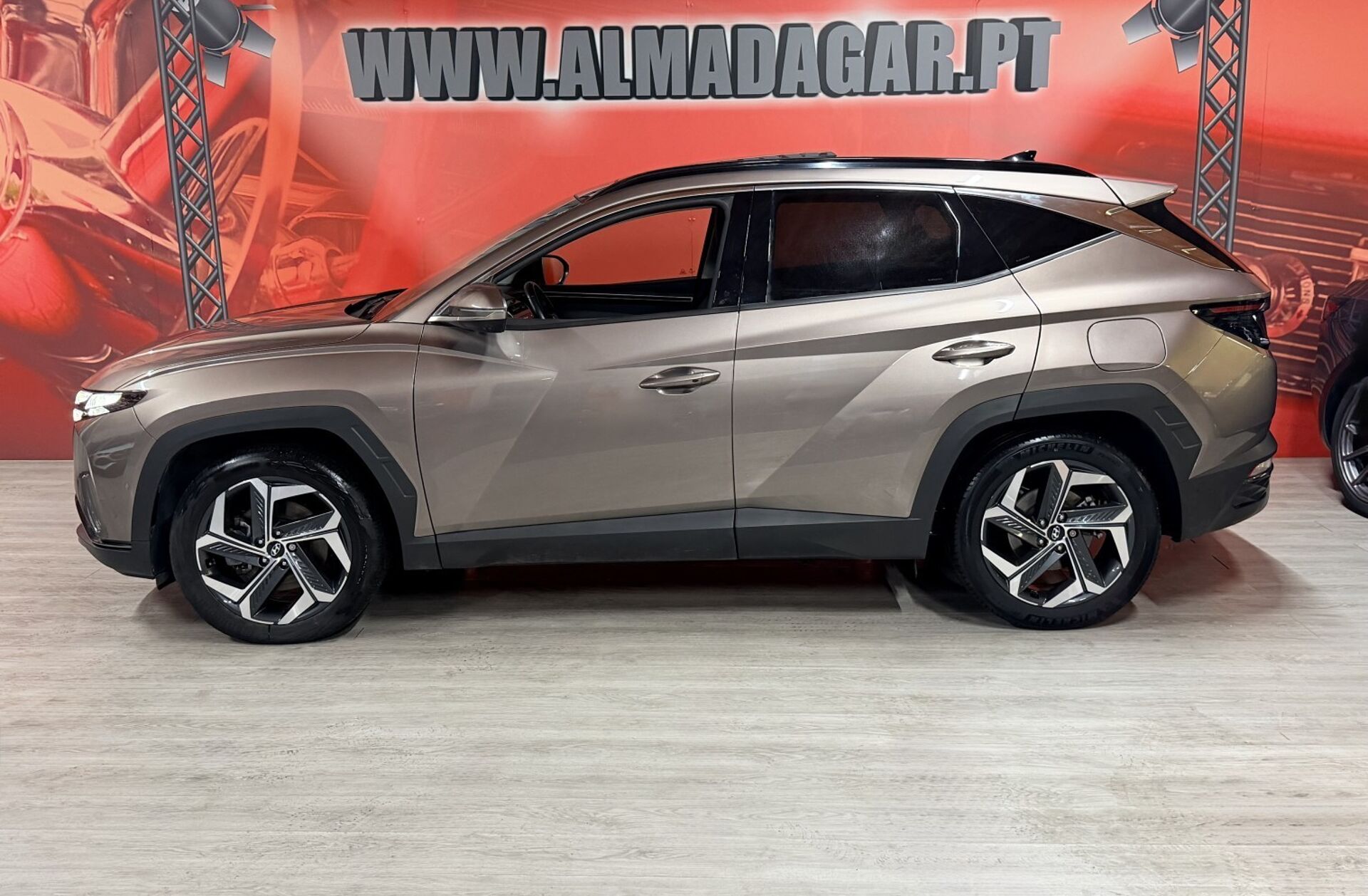 HYUNDAI Tucson 1.6 T-GDI PHEV Vanguard+TA