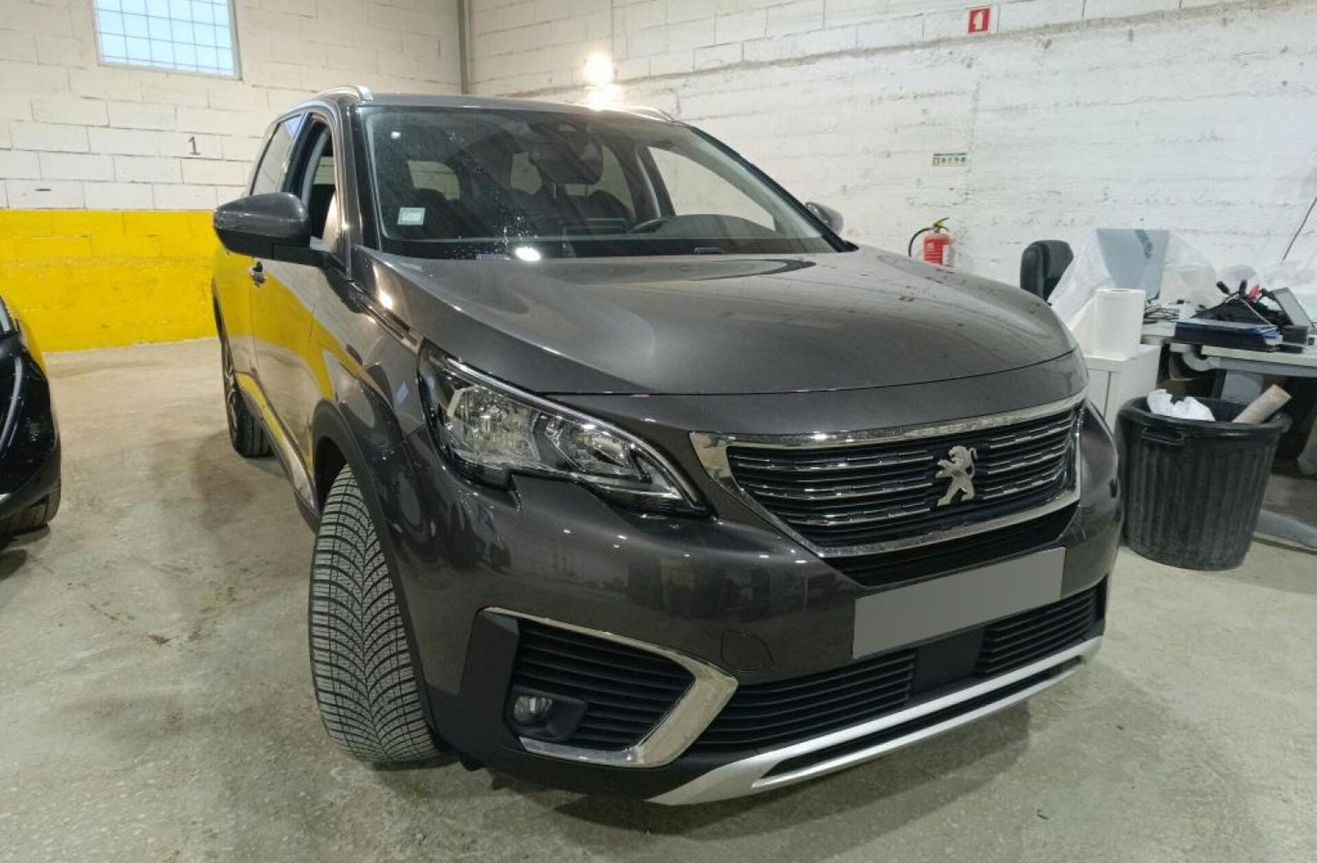 PEUGEOT 5008 1.5 BlueHDi Allure