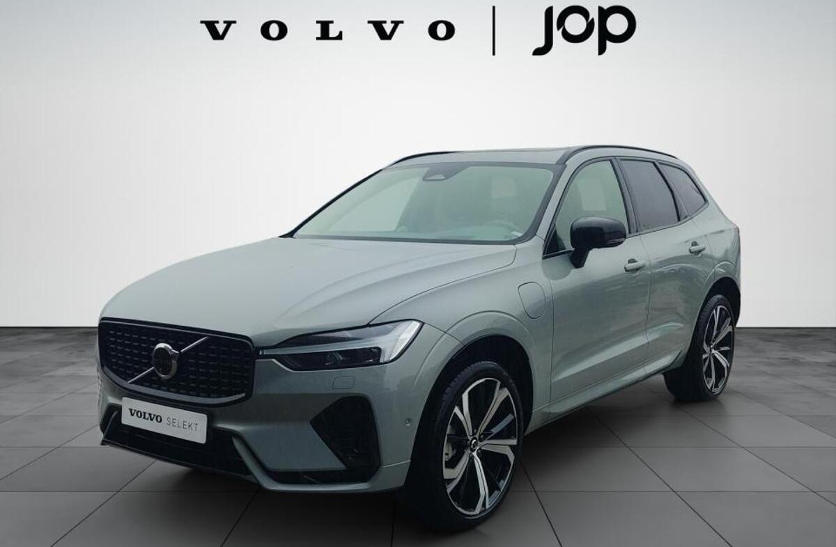 VOLVO XC60 2.0 T6 PHEV Ultra Dark AWD