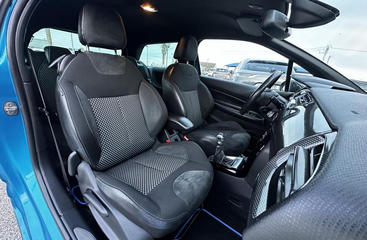 CITROEN DS 3 1.6 e-HDi Airdream Sport Chic
