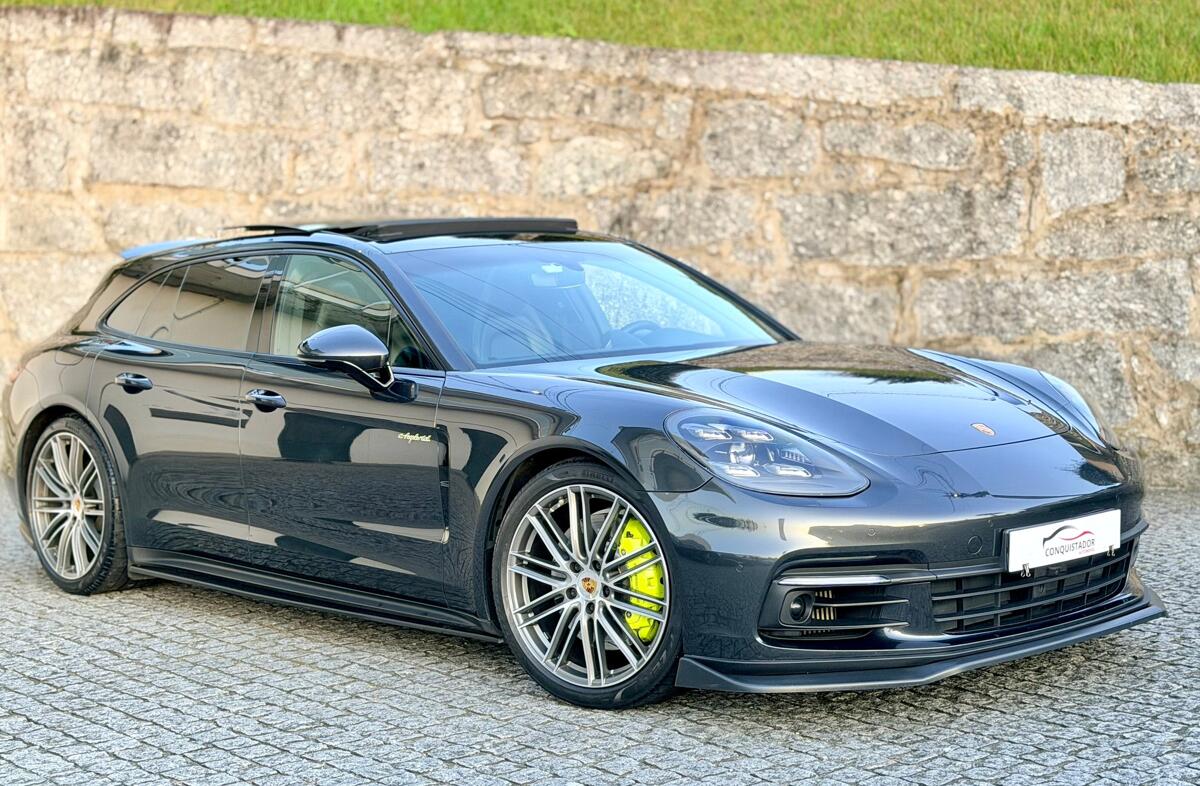 PORSCHE Panamera 4 E-Hybrid