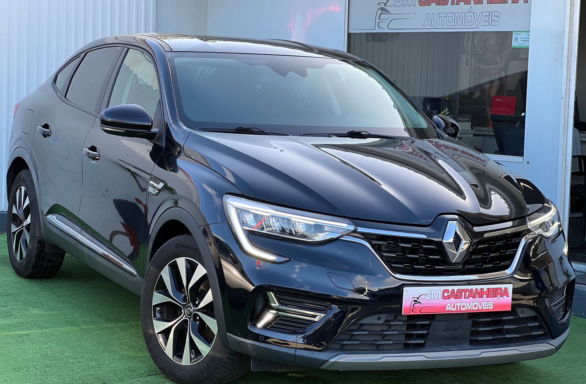 RENAULT Arkana 1.6 E-Tech Business