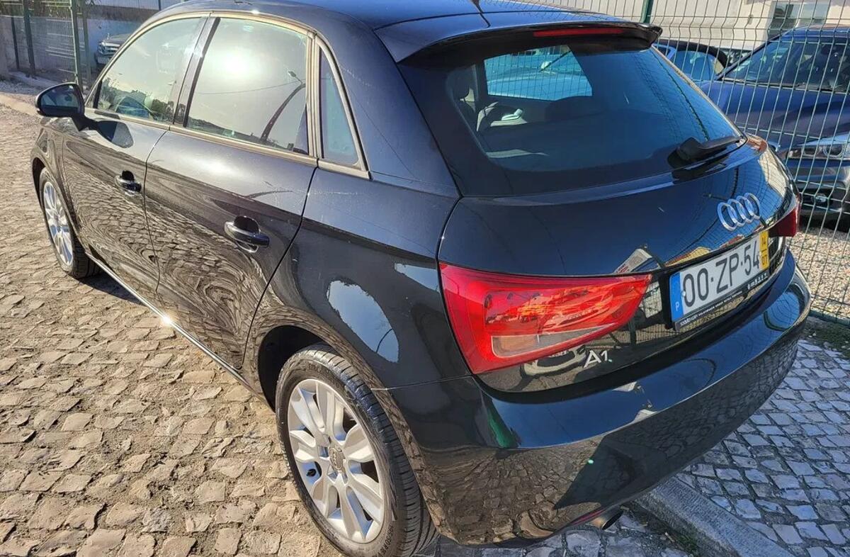 AUDI A1 1.6 TDi Advance