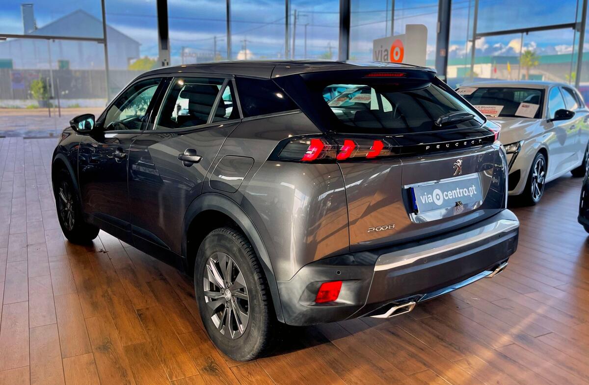 PEUGEOT 2008 1.2 PureTech Active Pack