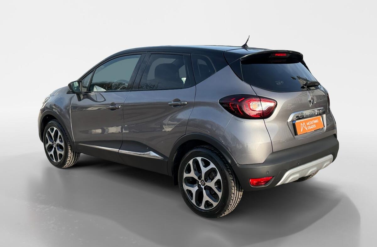 RENAULT Captur 1.2 TCe Initiale Paris