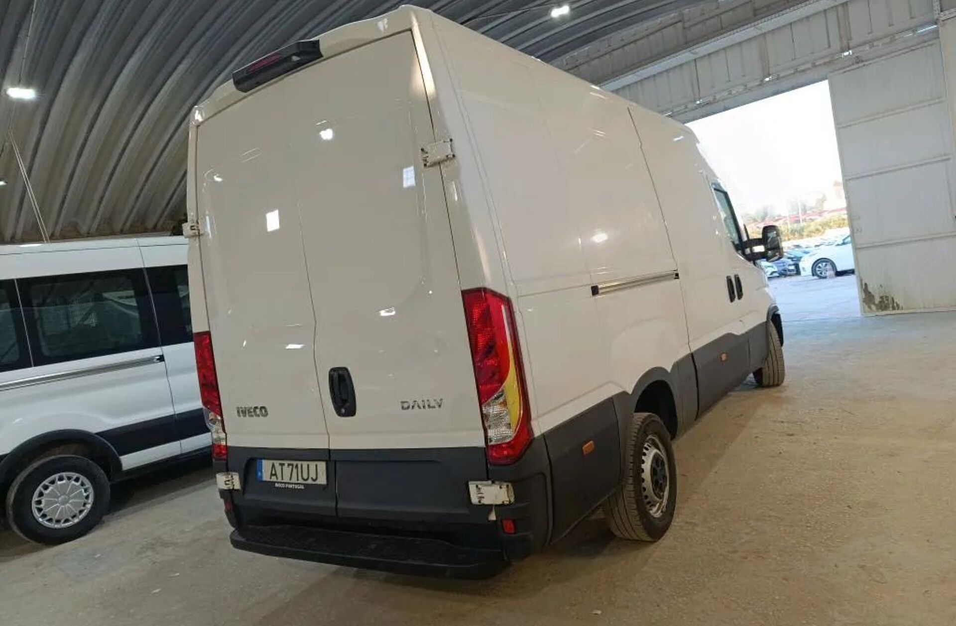 IVECO Daily 2.3 35S16V 3520 9m3