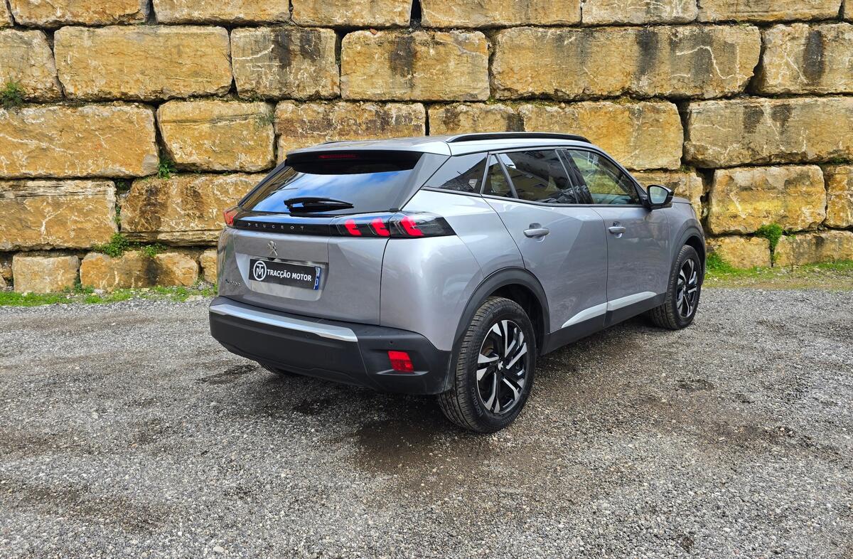 PEUGEOT 2008 e- 50 kWh GT