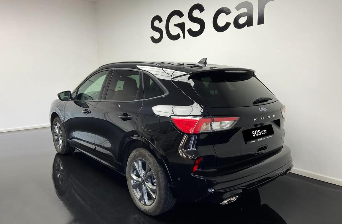 FORD Kuga 2.5 PHEV ST-Line X