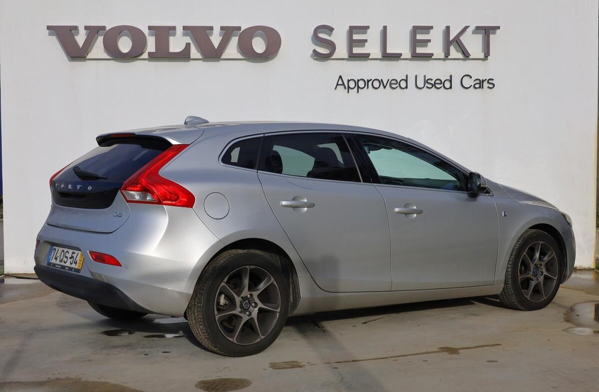VOLVO V40 2.0 D2 VOR